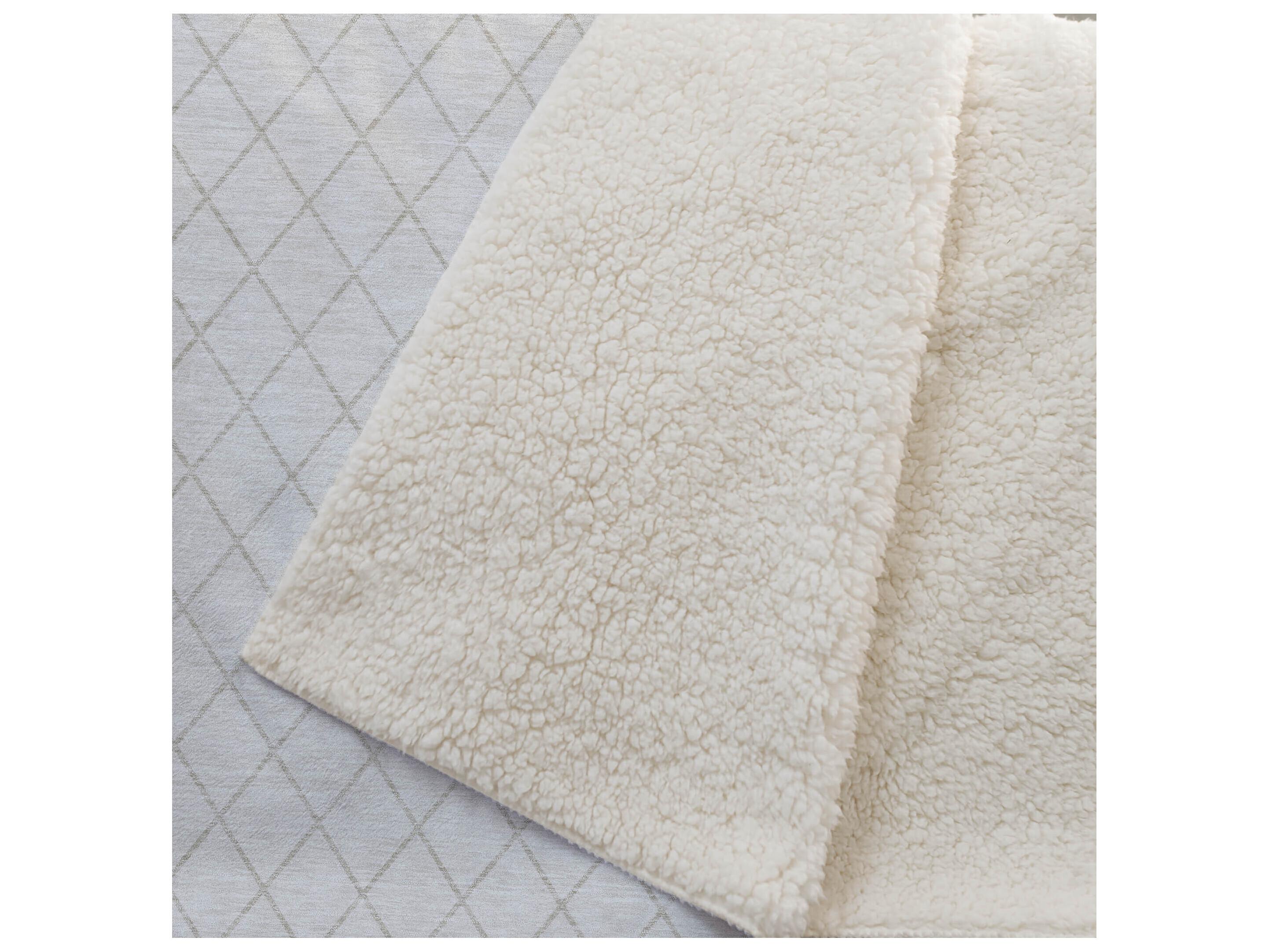 Dalyn Sherpa Ivory Polyester Throw