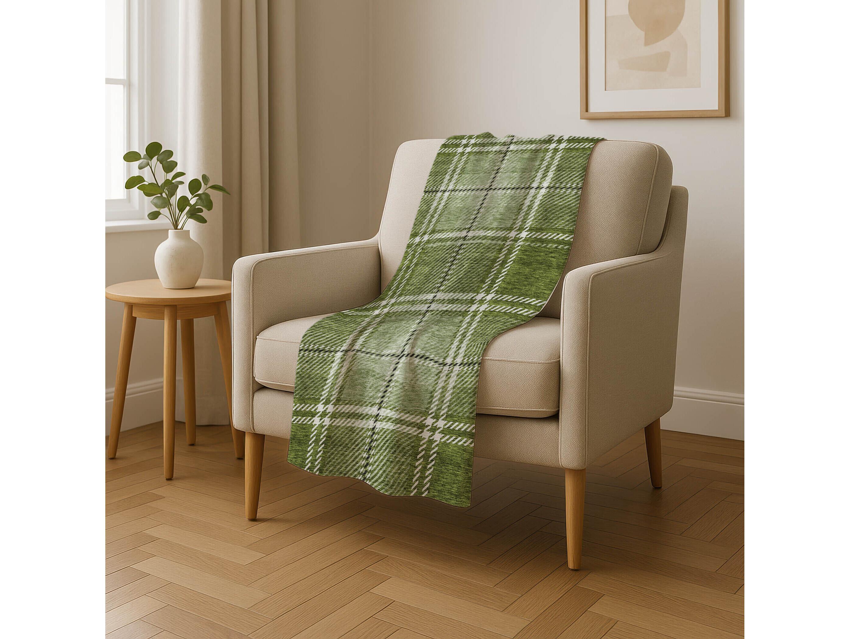 Dalyn Sherpa Green Polyester Throw