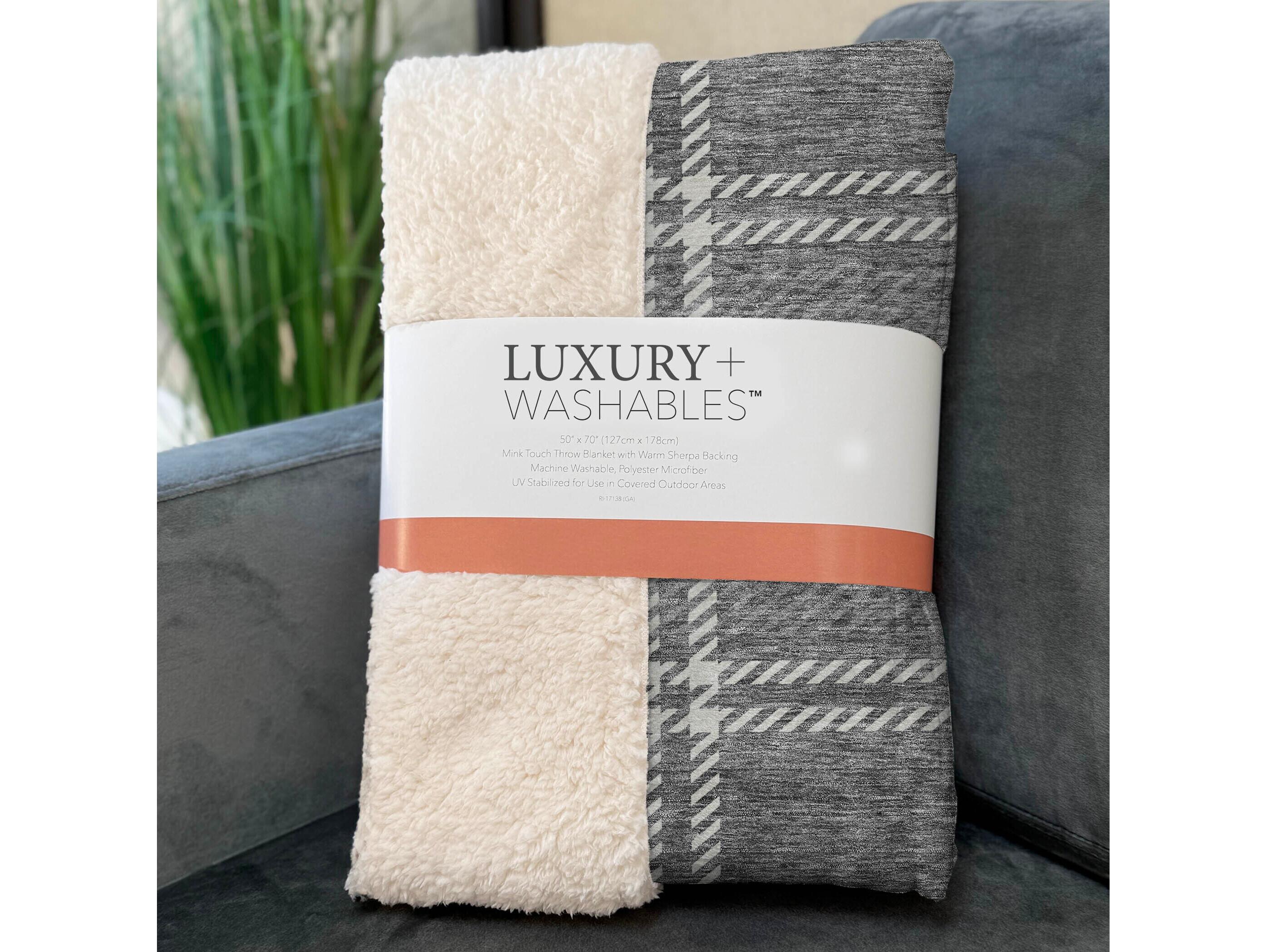 Dalyn Sherpa Gray Polyester Throw