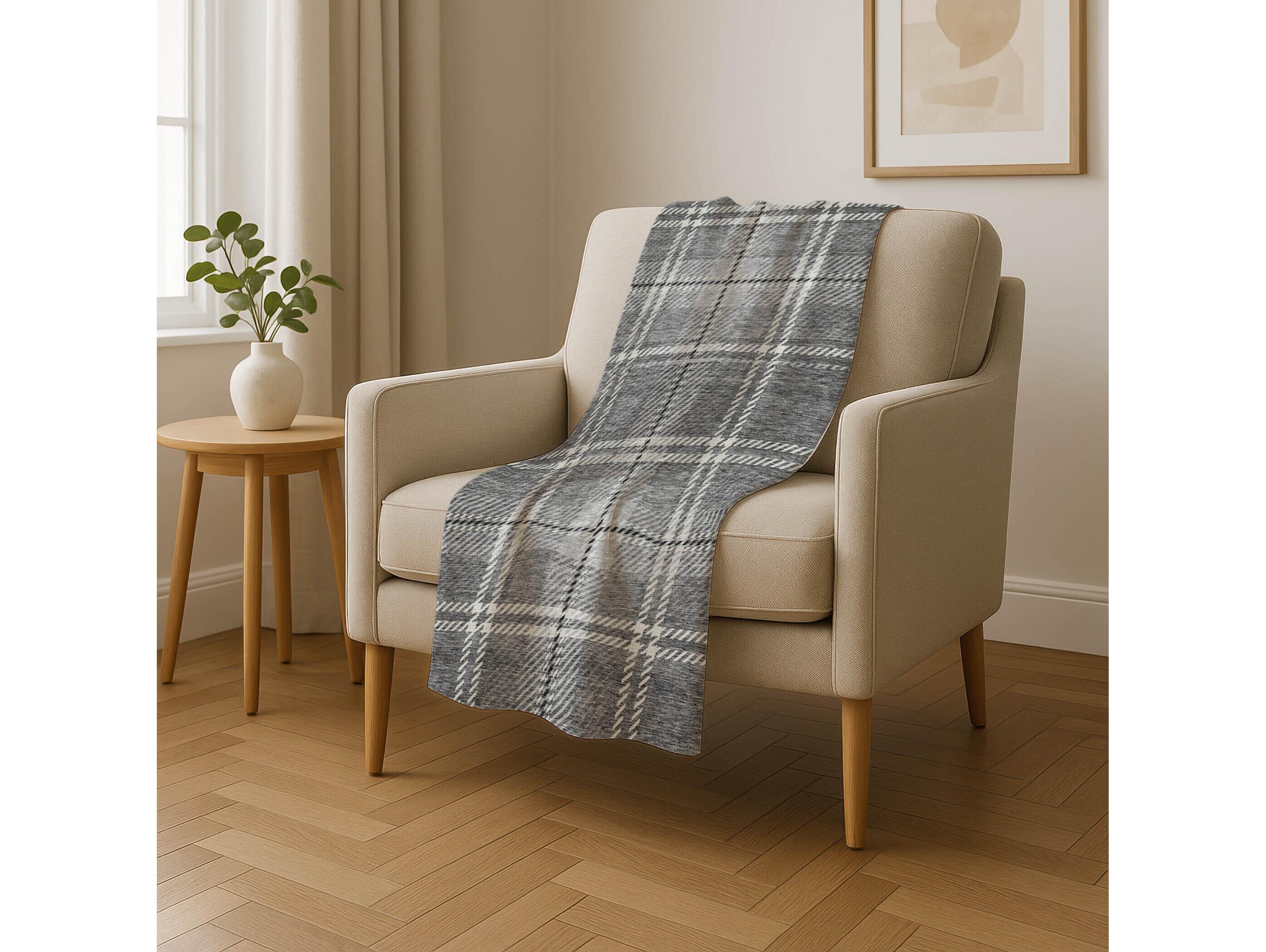 Dalyn Sherpa Gray Polyester Throw