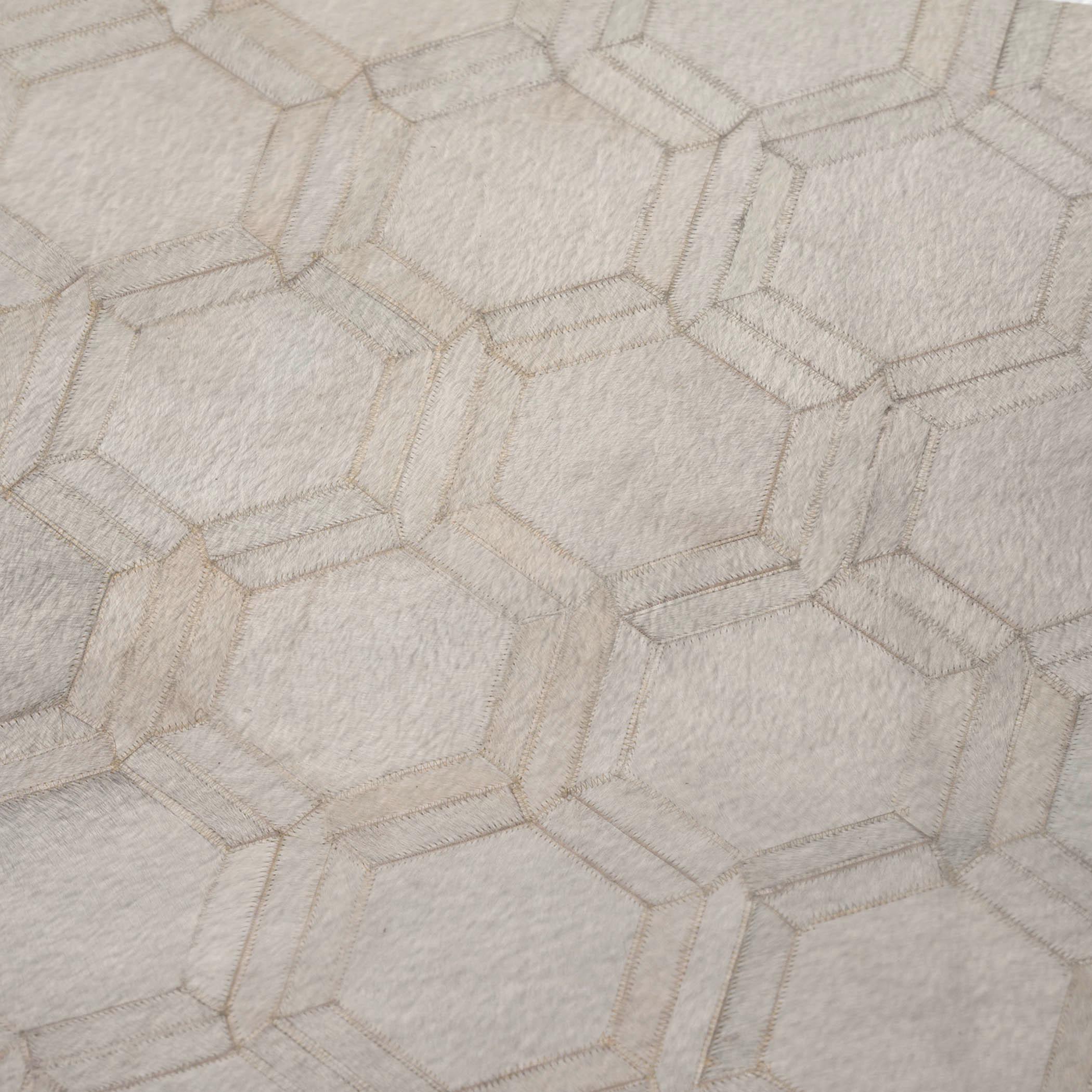 Dalyn Sherpa Ivory Polyester Throw