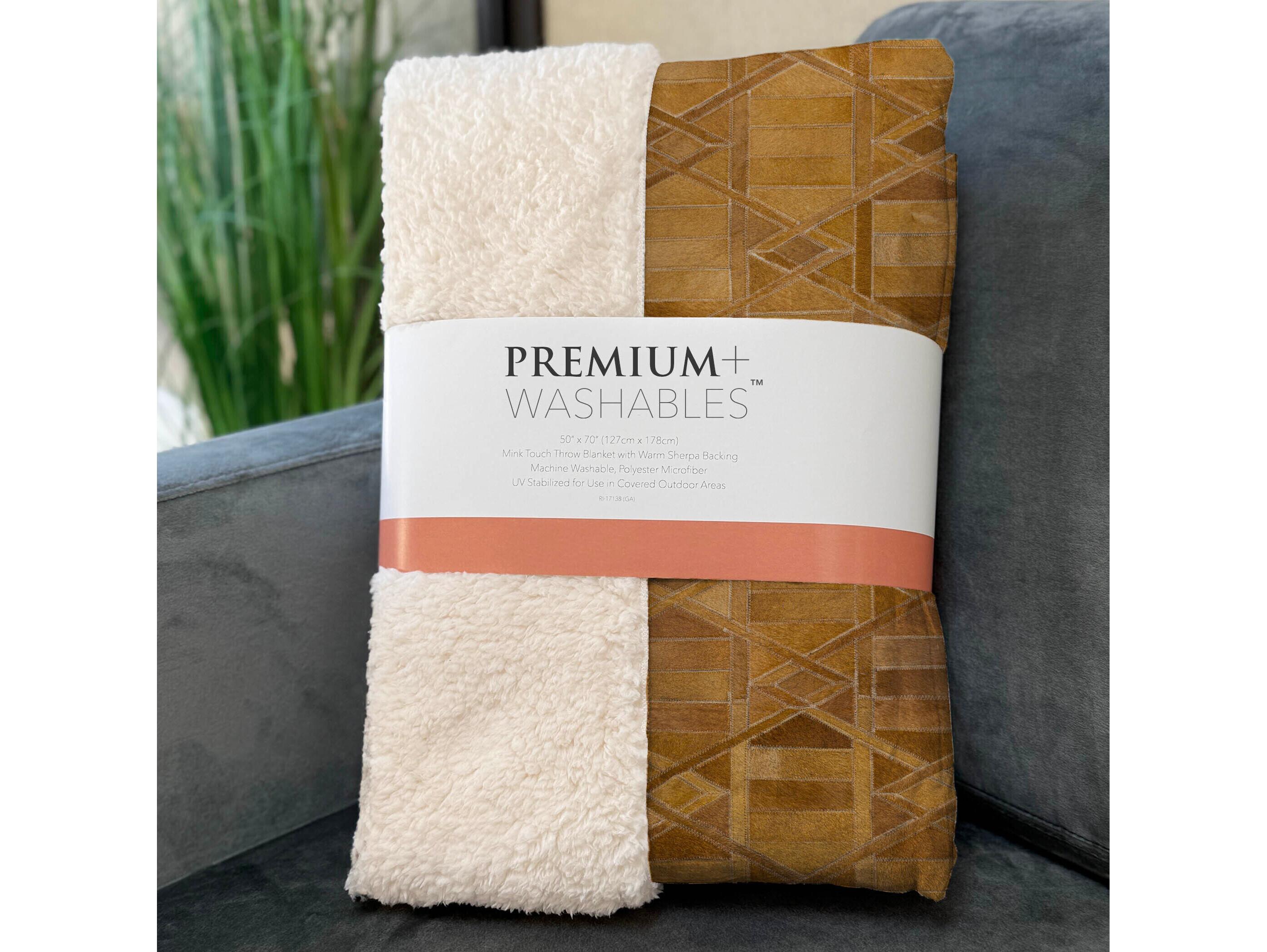 Dalyn Sherpa Brown Polyester Throw