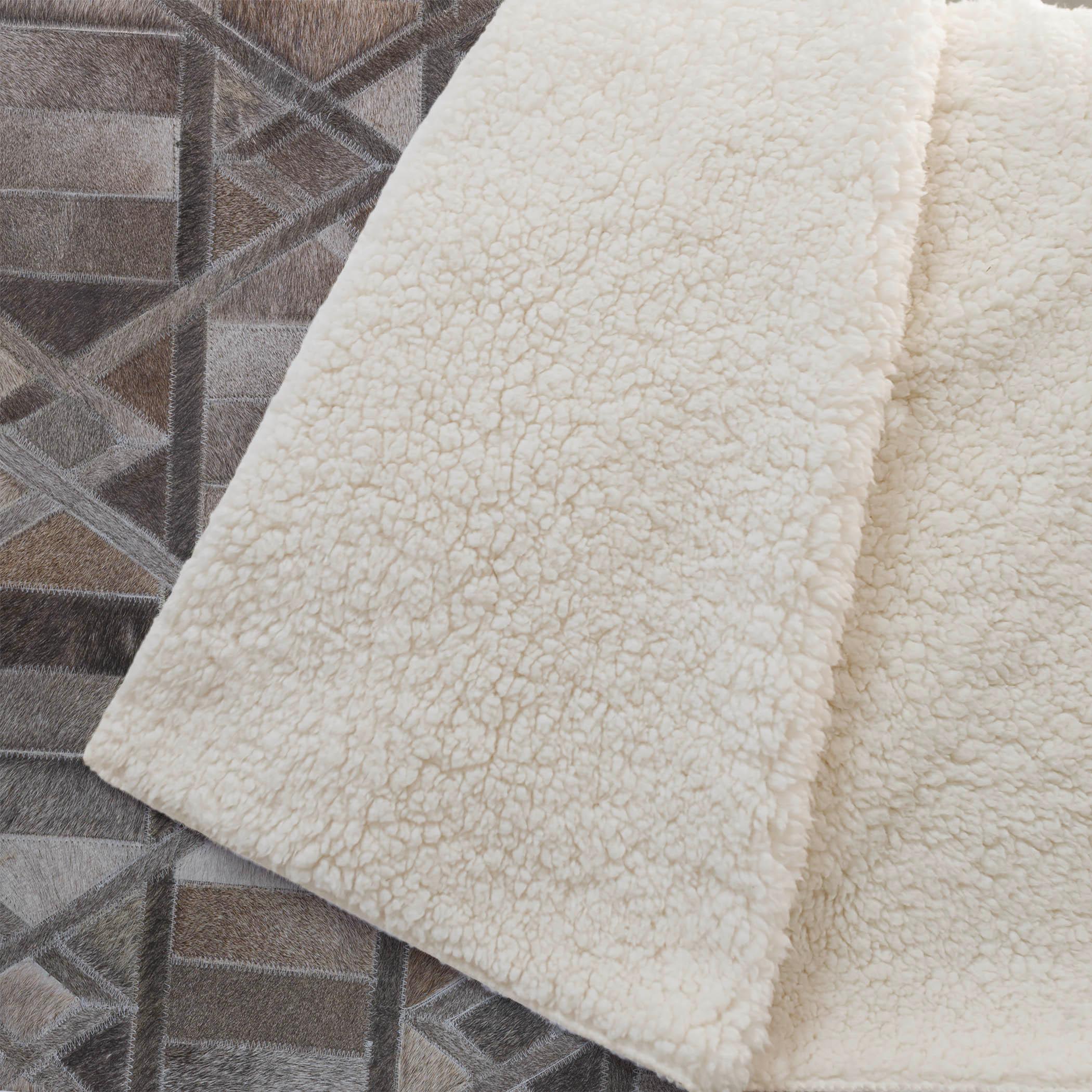 Dalyn Sherpa Gray Polyester Throw