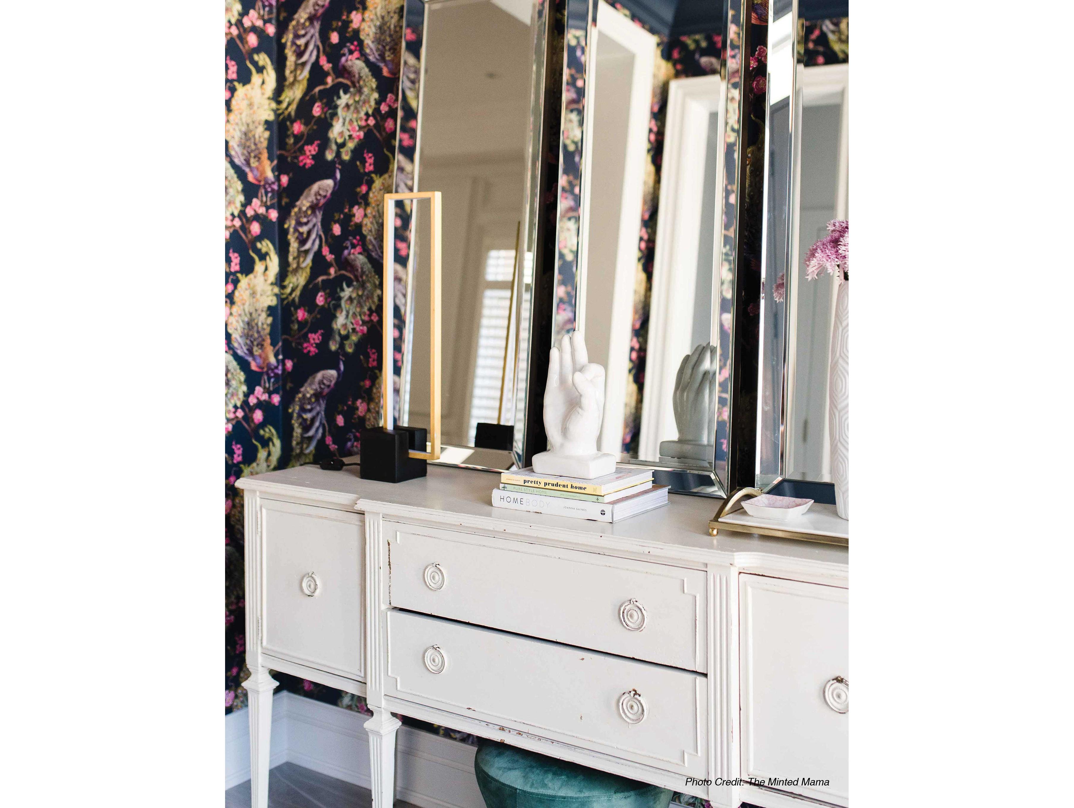 Dainolite Florence Aged Brass Matte Black Buffet Lamp