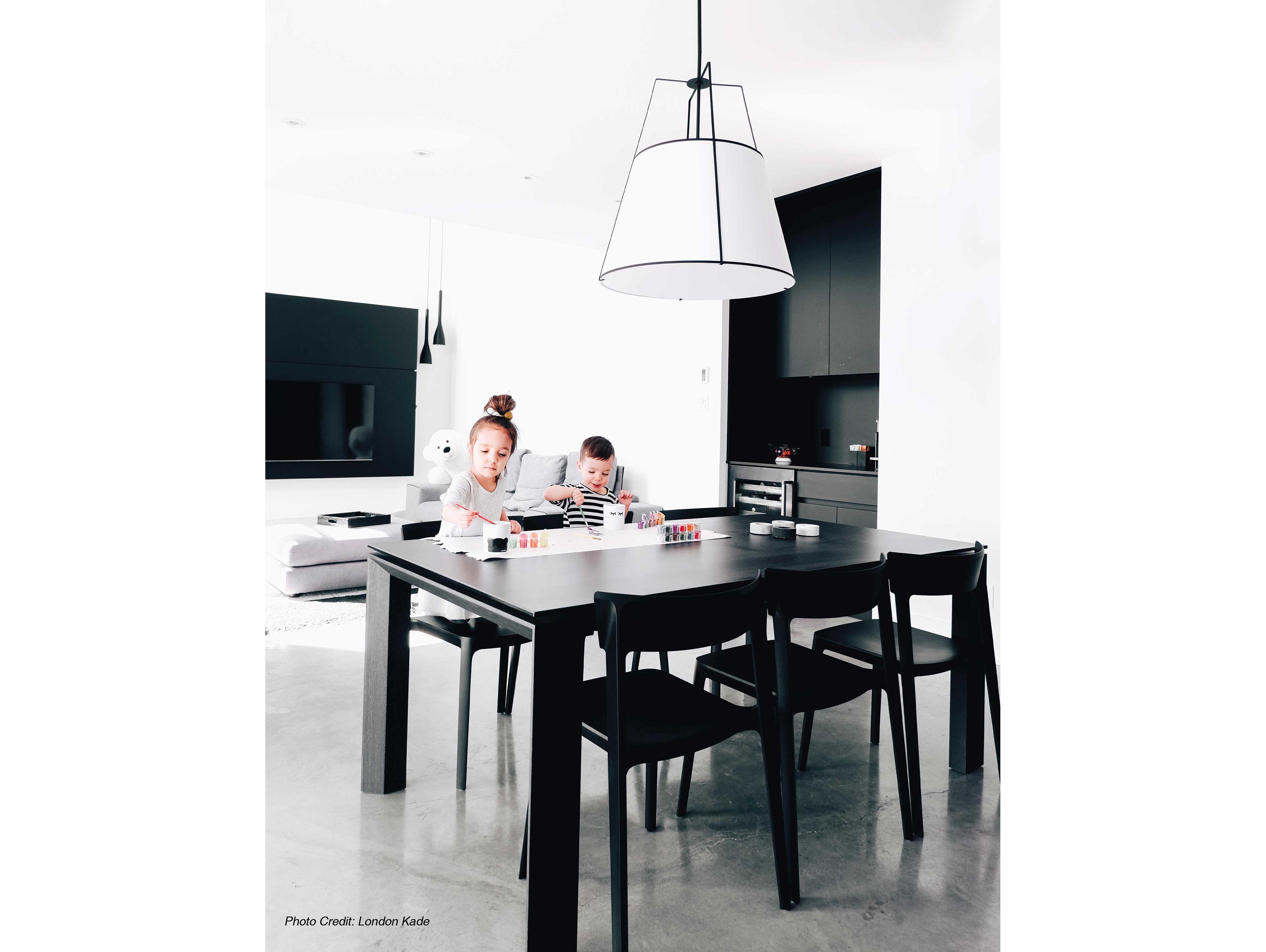 Dainolite Trapezoid 3-Light Black White Drum Pendant