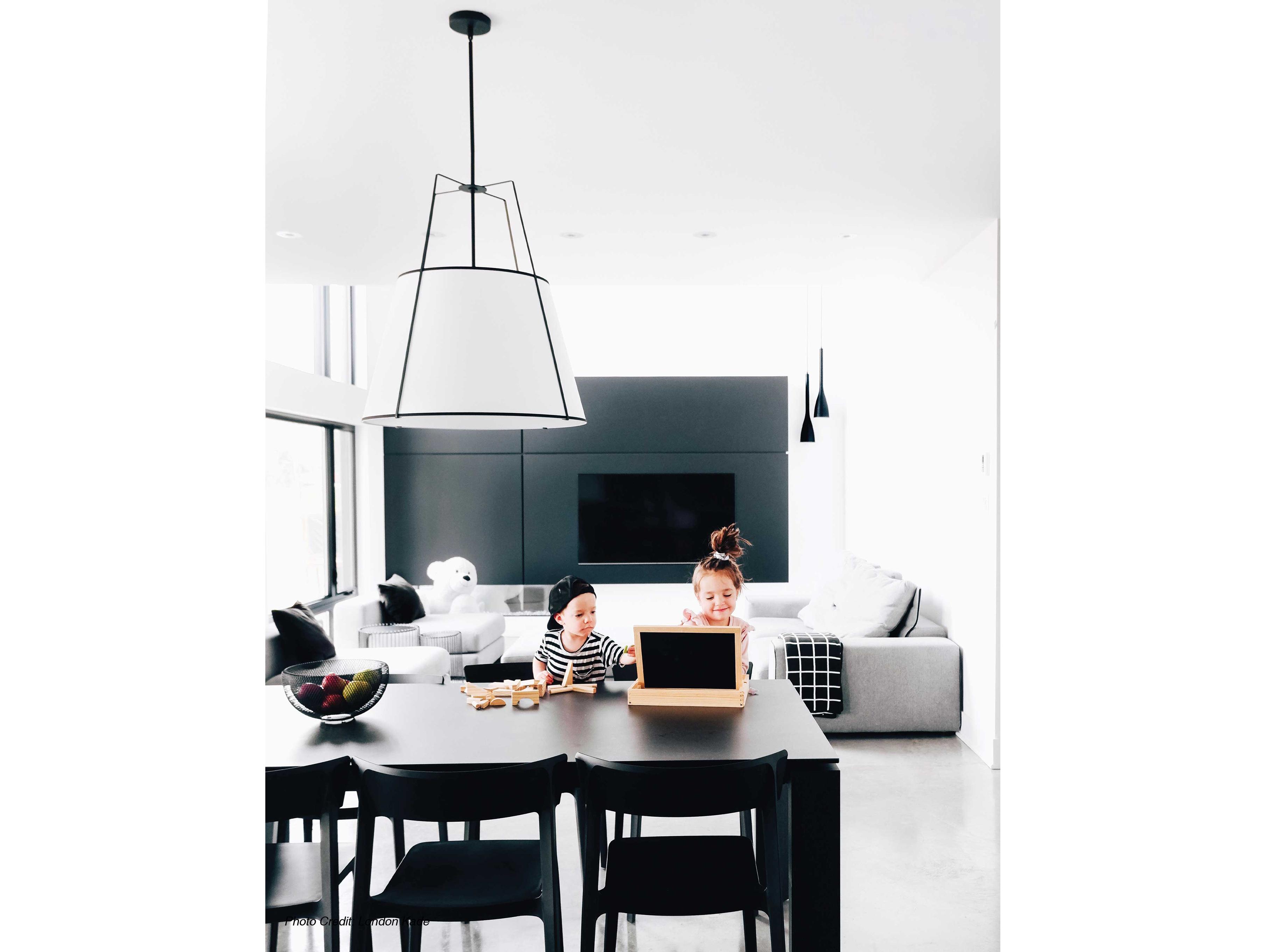 Dainolite Trapezoid 3-Light Black White Drum Pendant