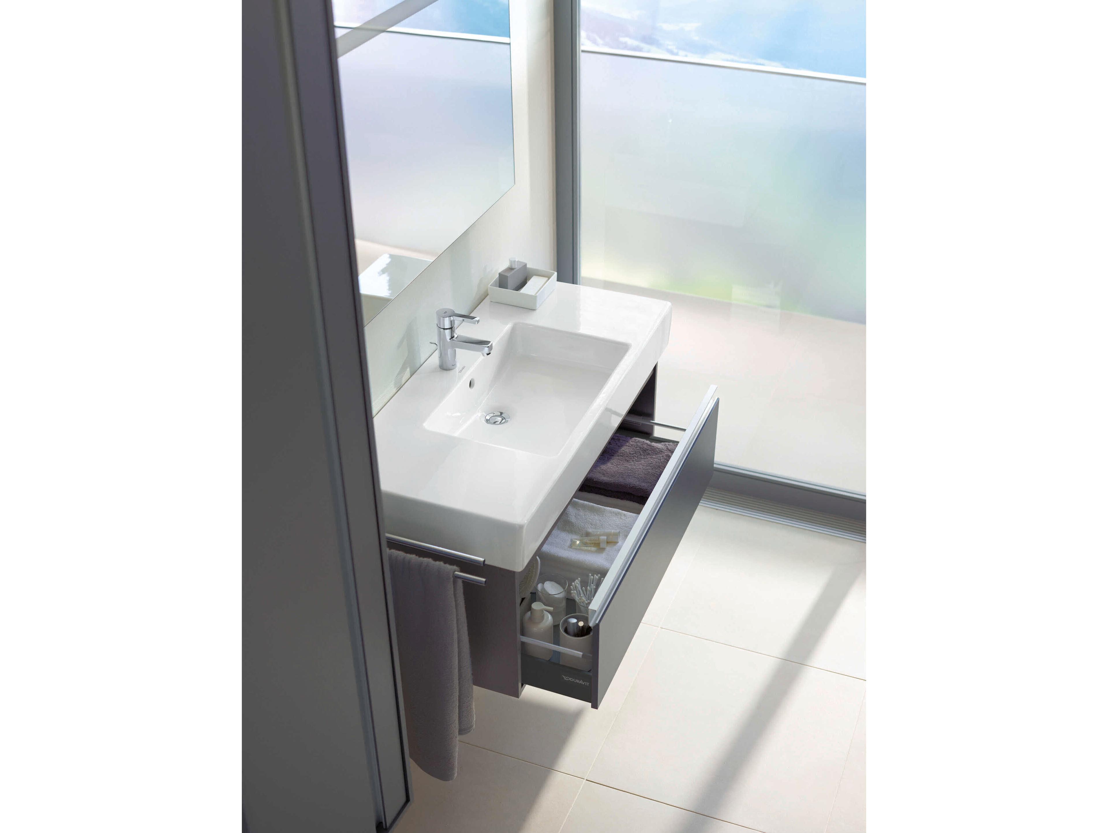 Duravit Vero 41'' Ceramic White High Gloss Sink with 1 Faucet Hole