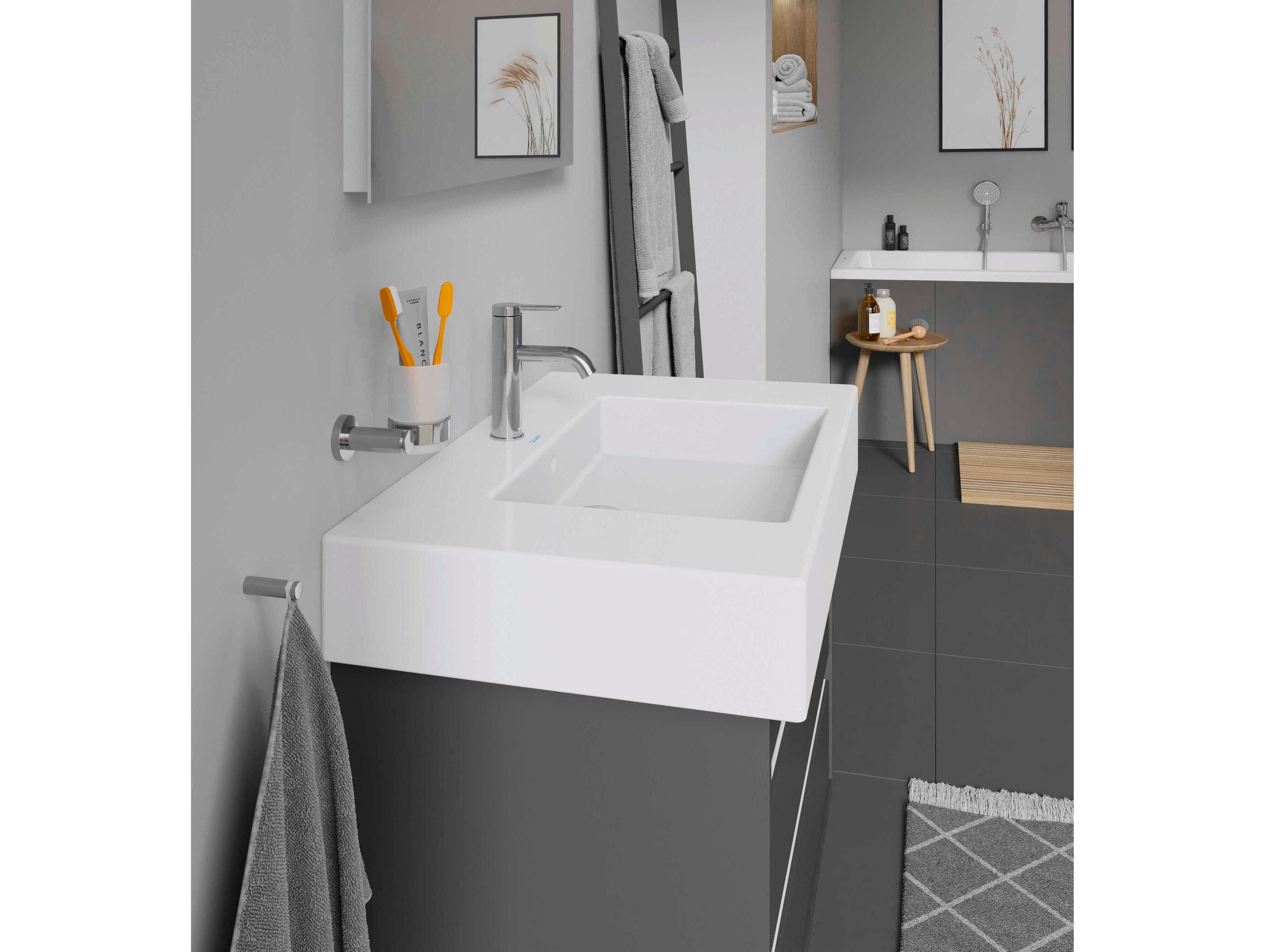 Duravit Vero 34'' Ceramic White High Gloss Sink with 1 Faucet Hole