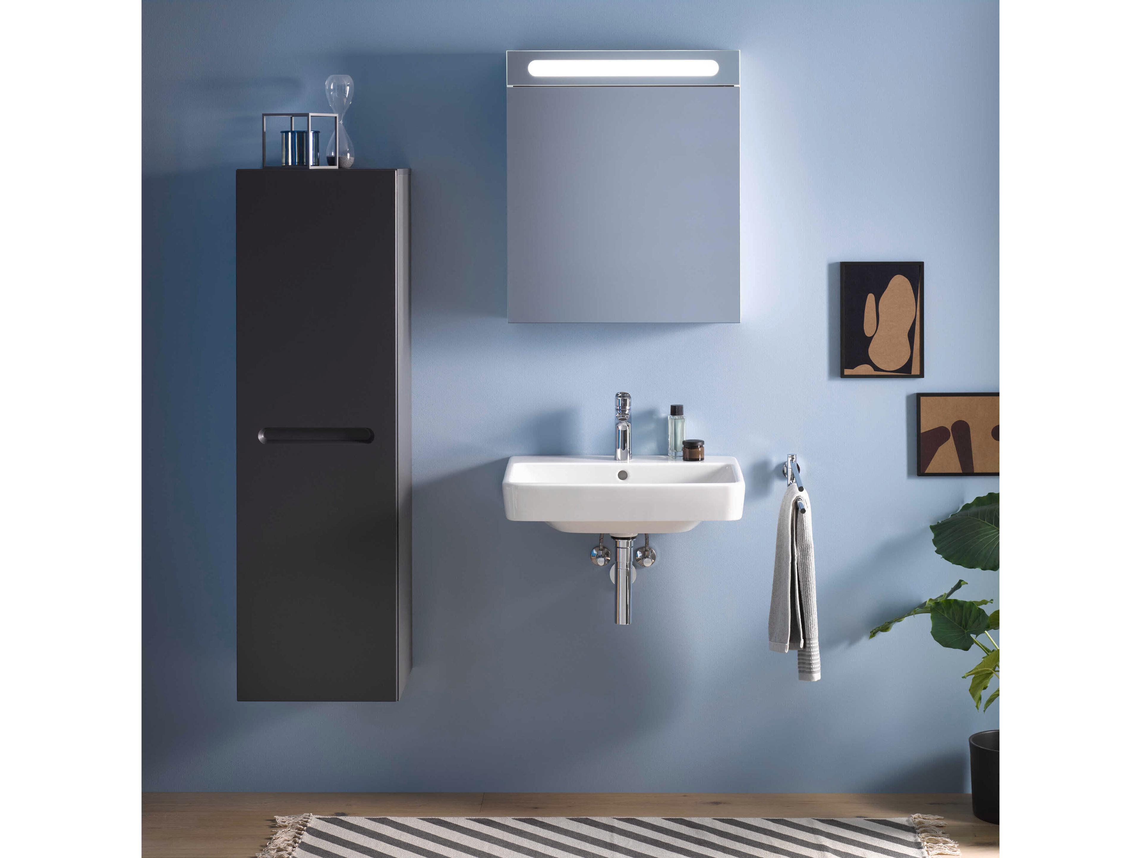 Duravit Duravit No.1 24'' Ceramic White High Gloss Wall-Mounted Sink with 1 Faucet Hole