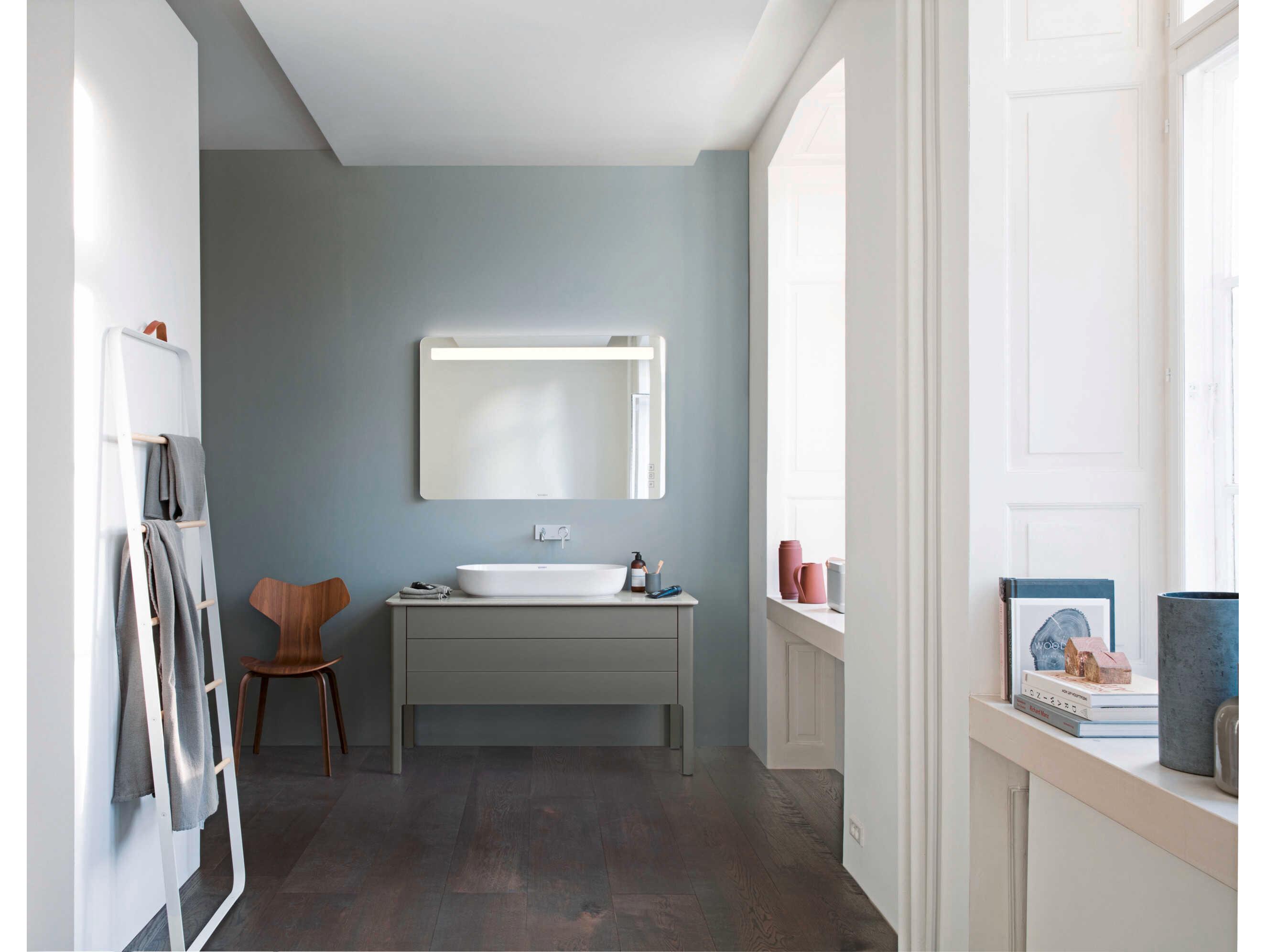 Duravit Luv 47'' White Aluminium Sensor- Control LED Mirror