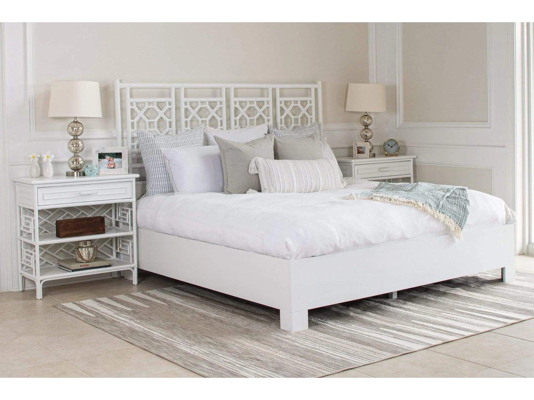 Lattice Back Bedroom Set