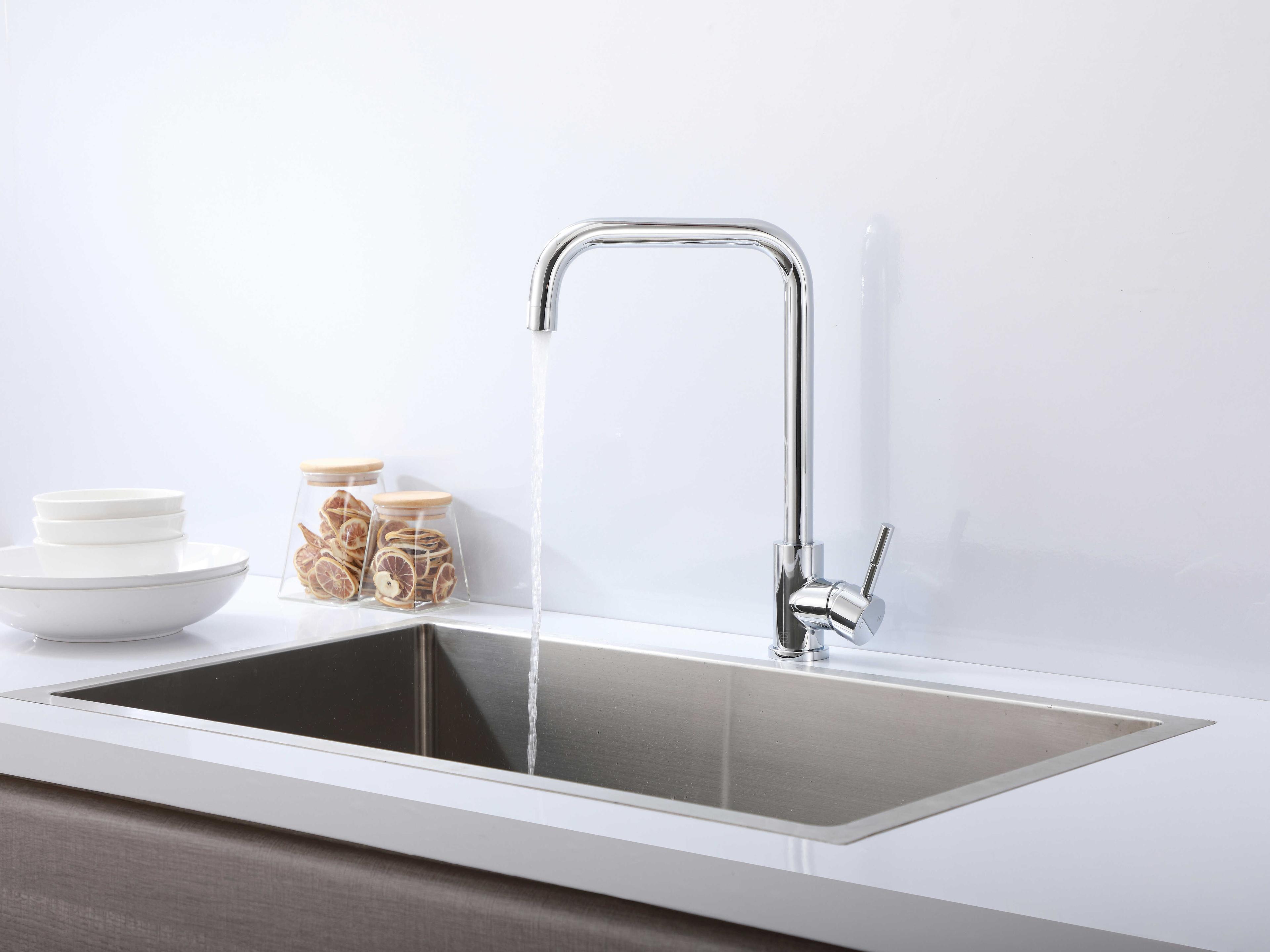 Elegant Lighting Levi Chrome Pull Down Sprayer Kitchen Faucet