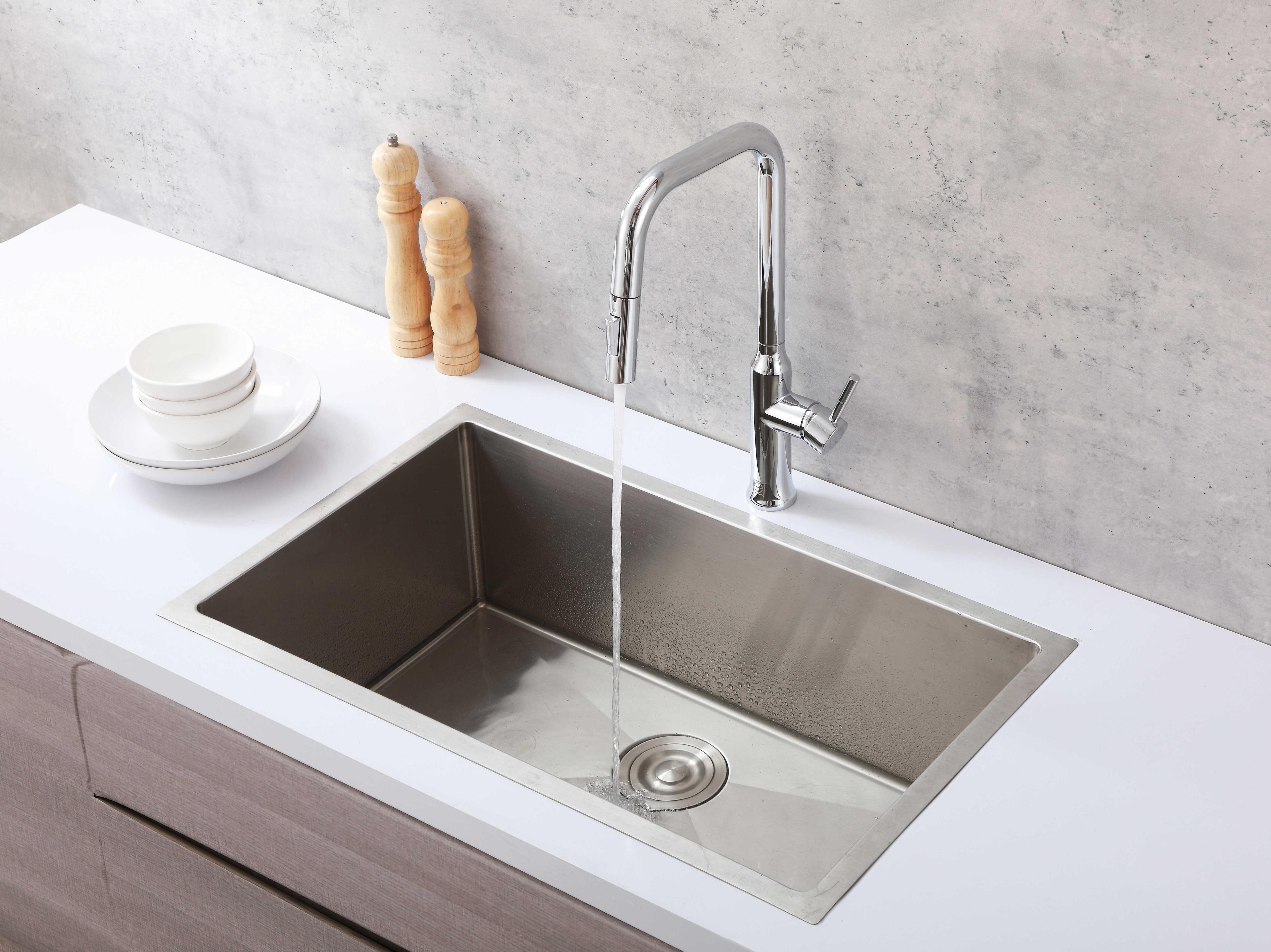 Elegant Lighting Noor Chrome Pull Down Sprayer Kitchen Faucet