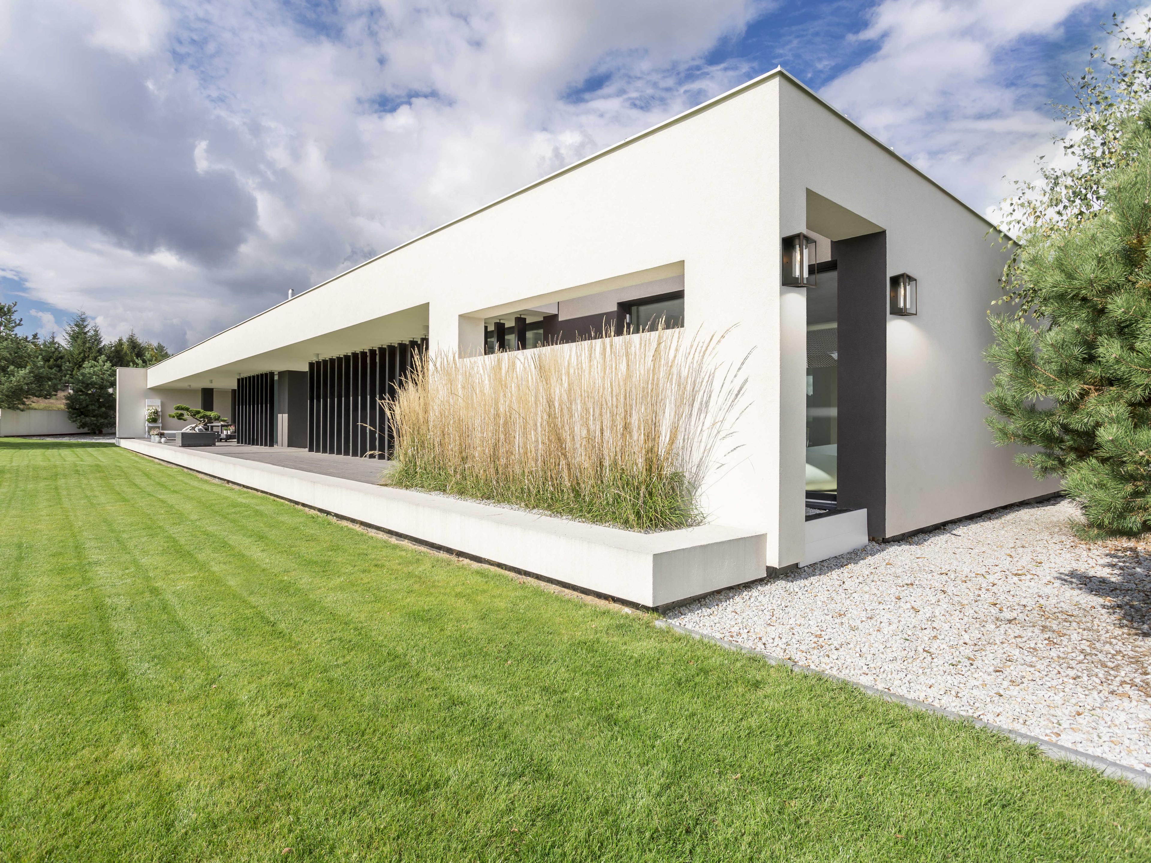 Eglo Walker Hill 1-Light Outdoor Wall Light