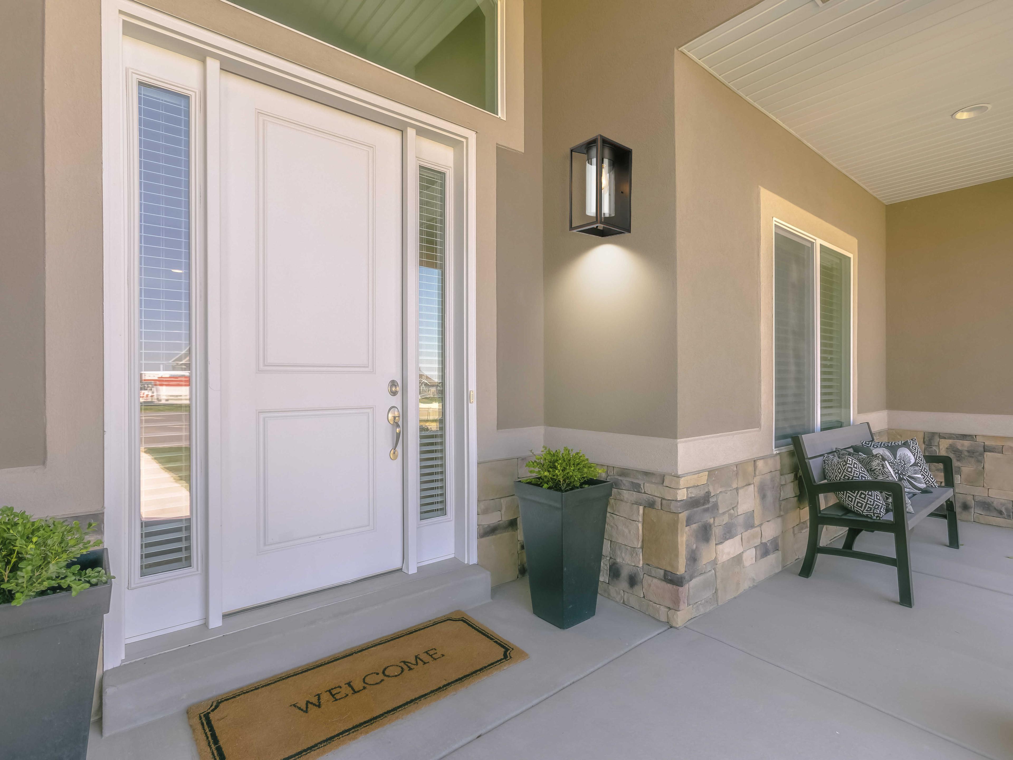 Eglo Walker Hill 1-Light Outdoor Wall Light