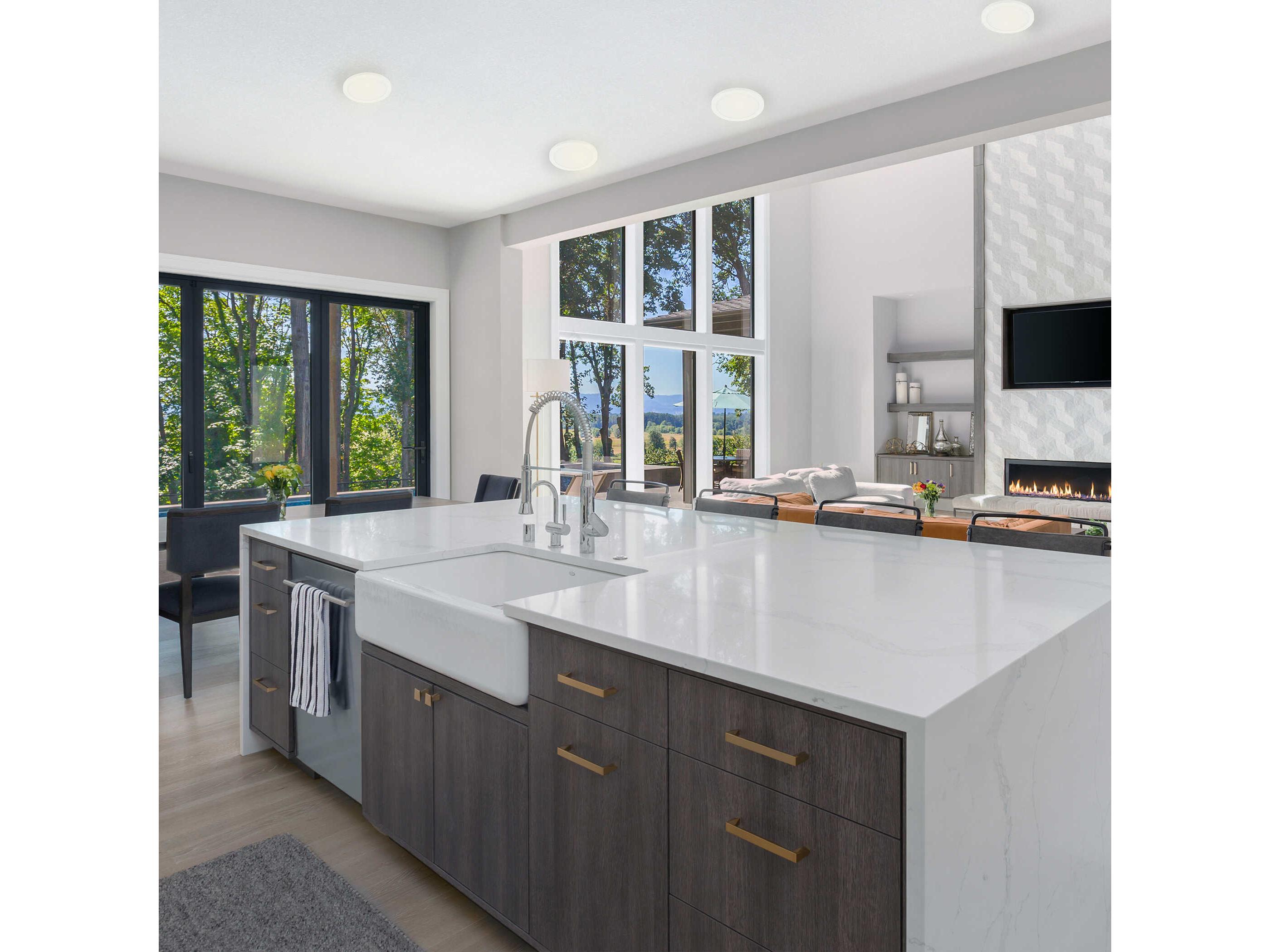 Eglo Trago 1-Light White Round Flush Mount