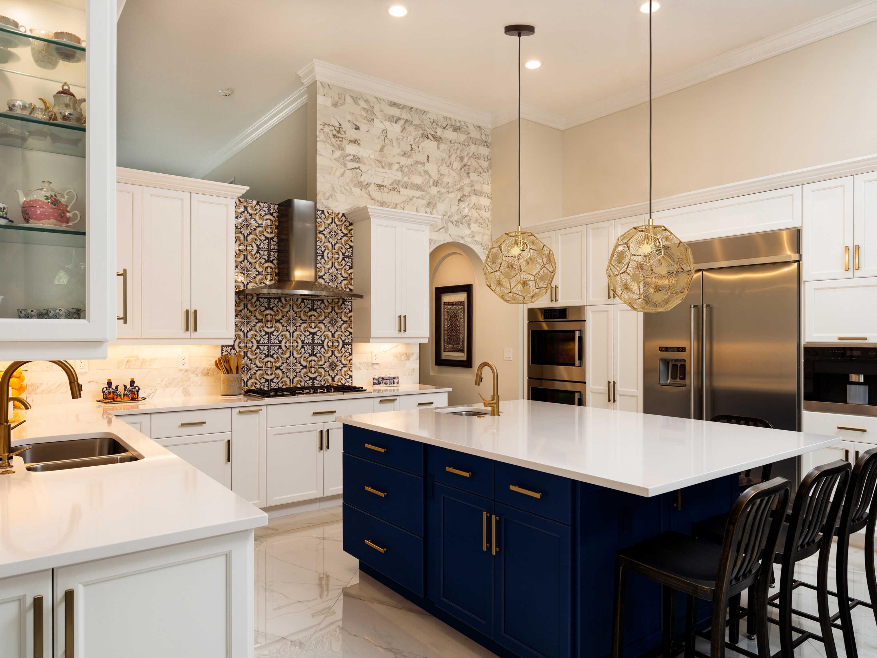 Eglo Skoura 1-Light Black Brass Geometric Mini Pendant