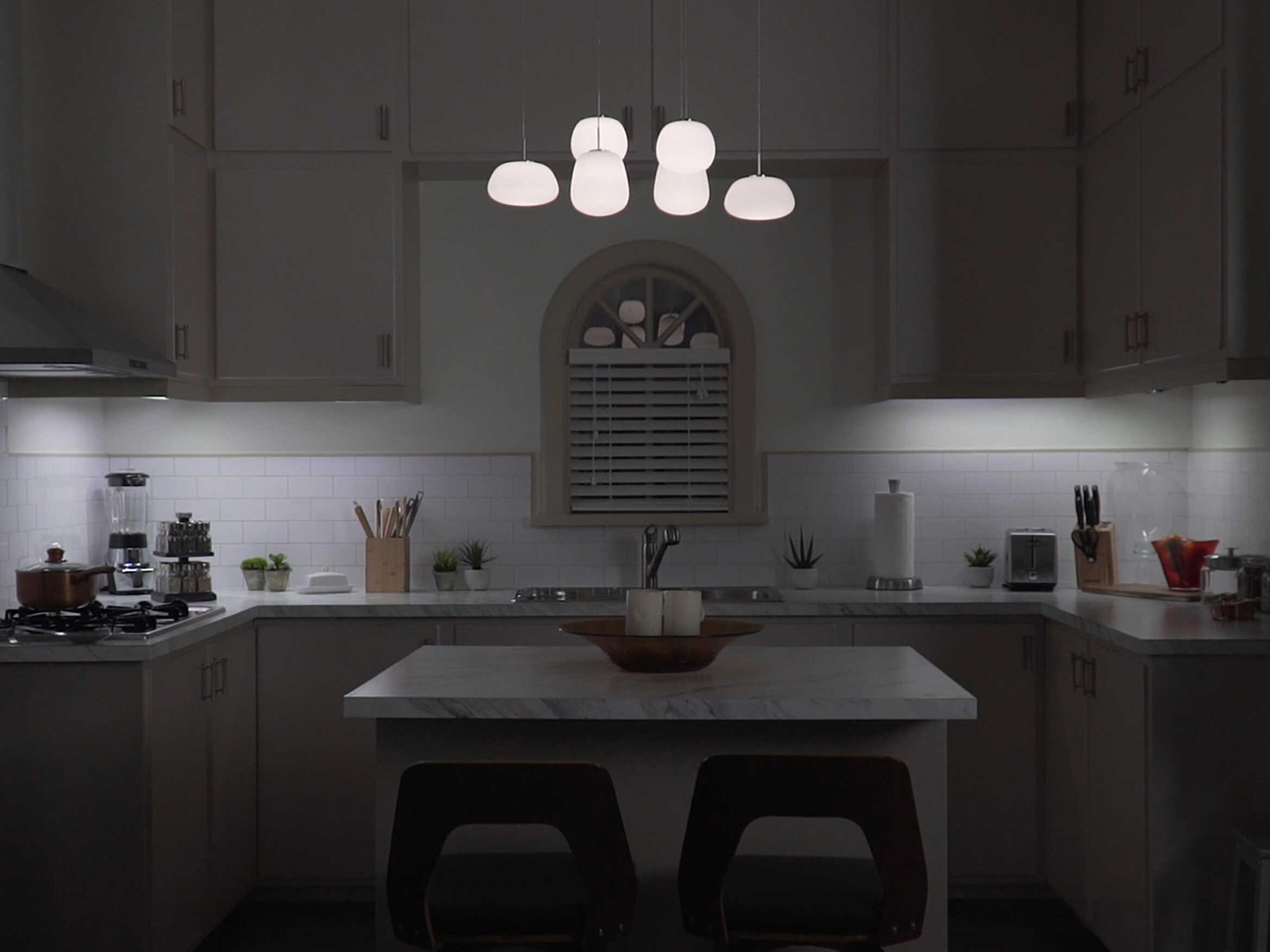 ET2 Puffs 1-Light White Glass LED Linear Round Island Pendant