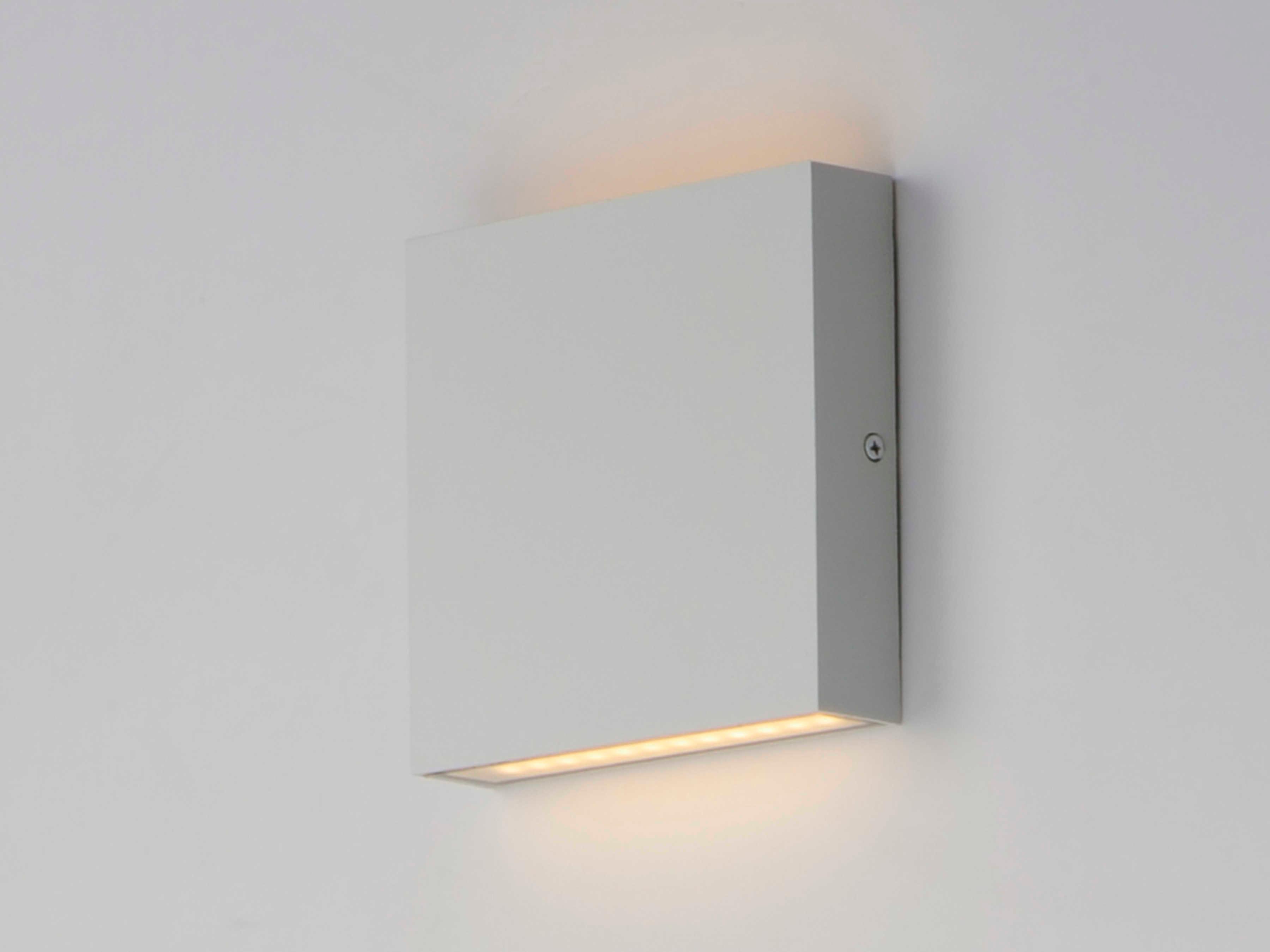 ET2 LED Outdoor Wall Light