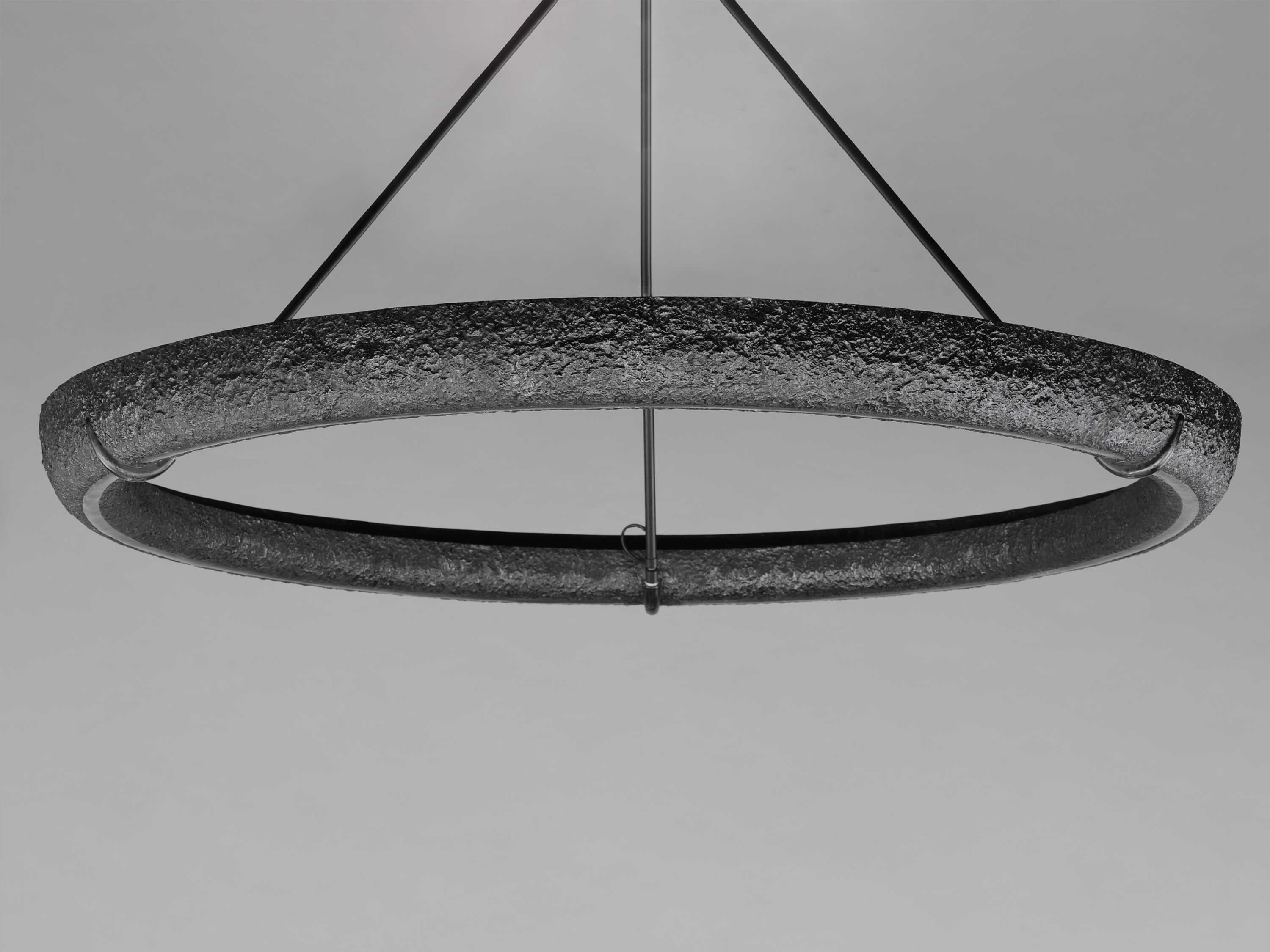 ET2 Geist Black Round Pendant