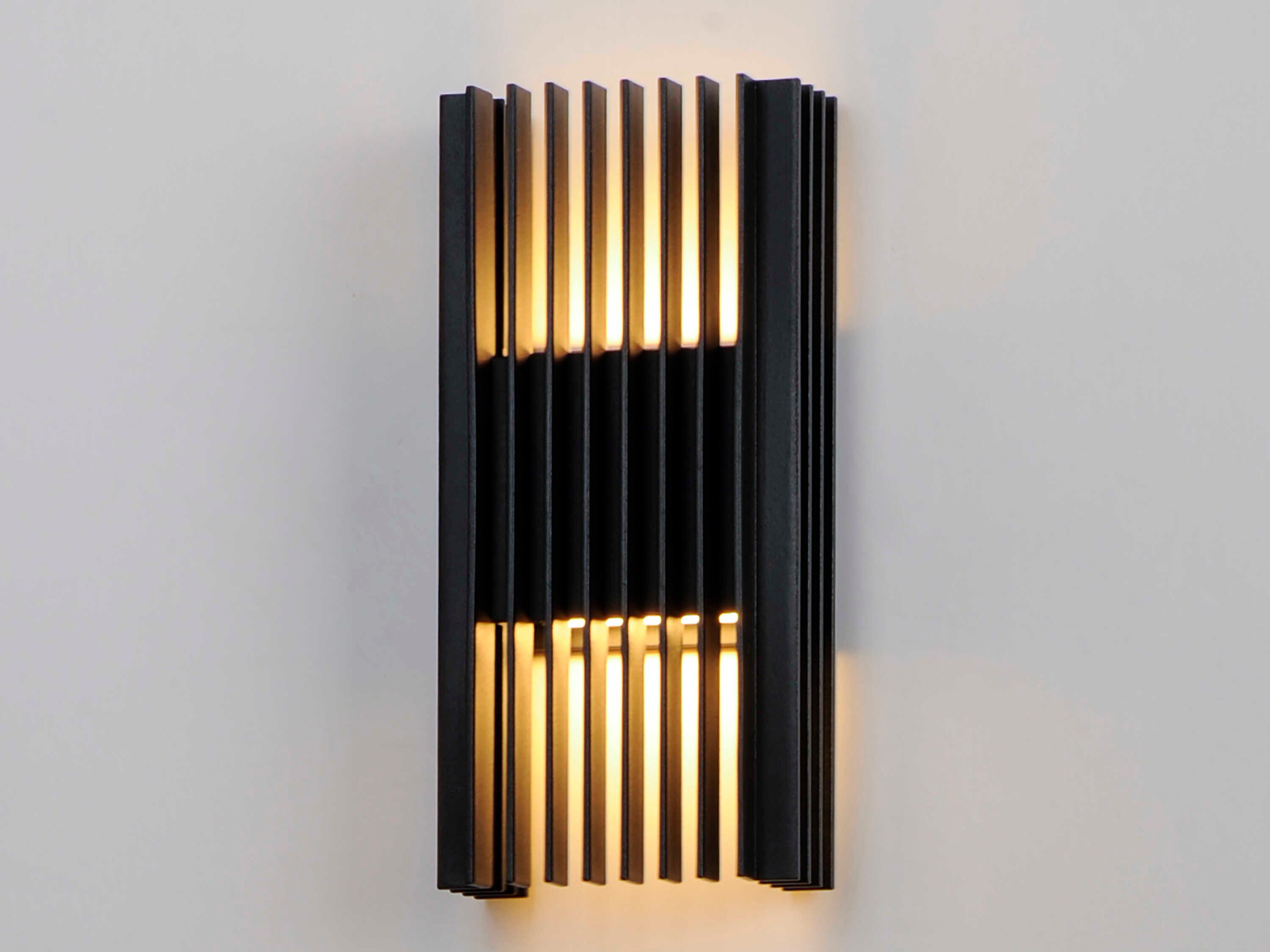 ET2 Rampart 2 - Light Outdoor Wall Light