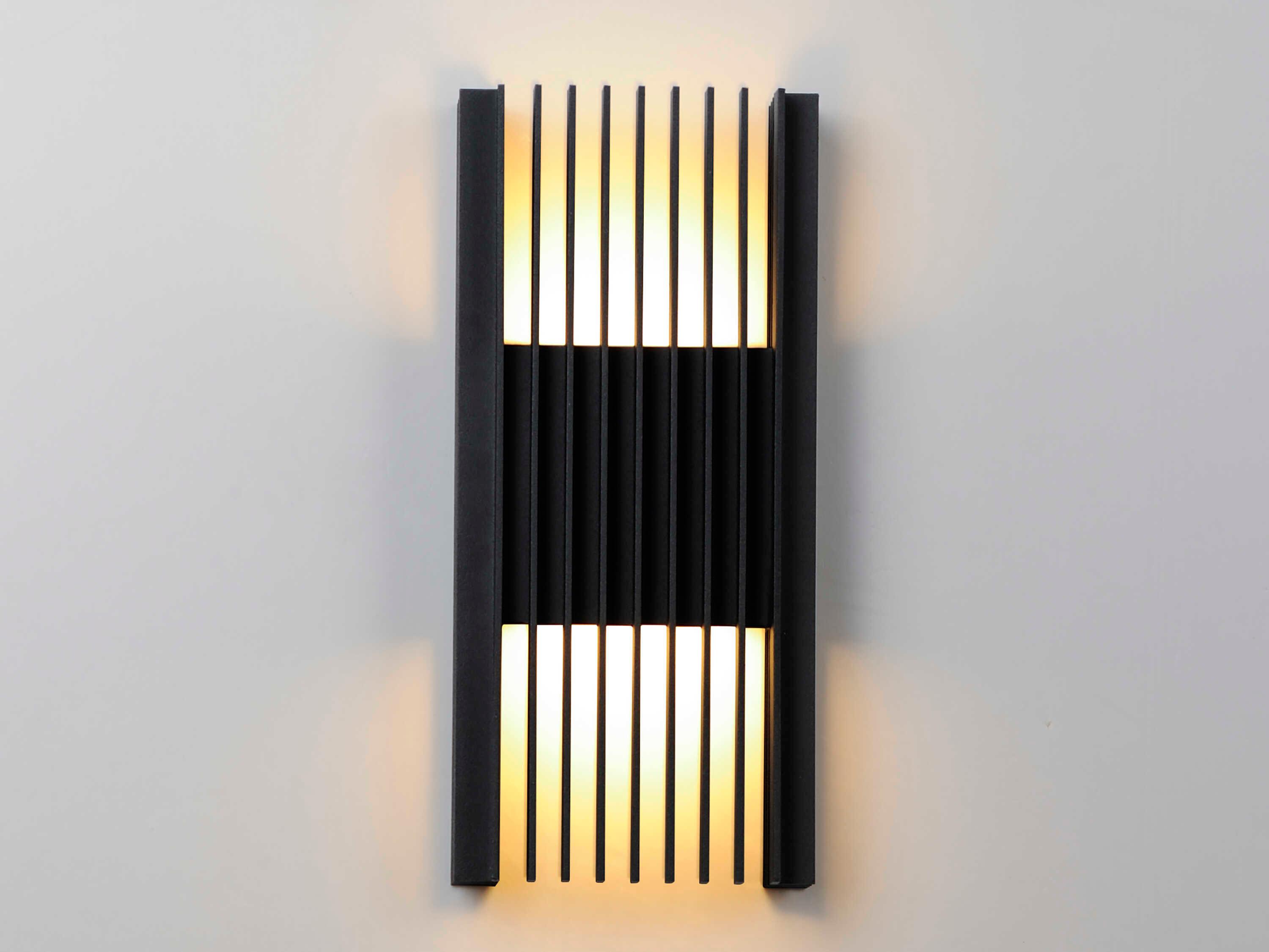 ET2 Rampart 2 - Light Outdoor Wall Light