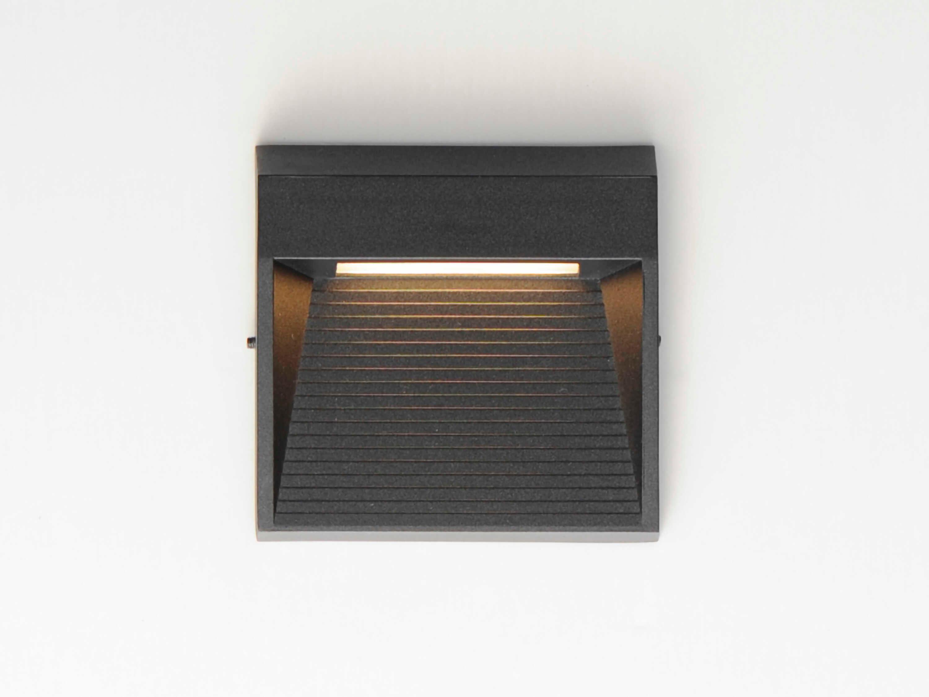 ET2 Steppes 1-Light Outdoor Wall Light