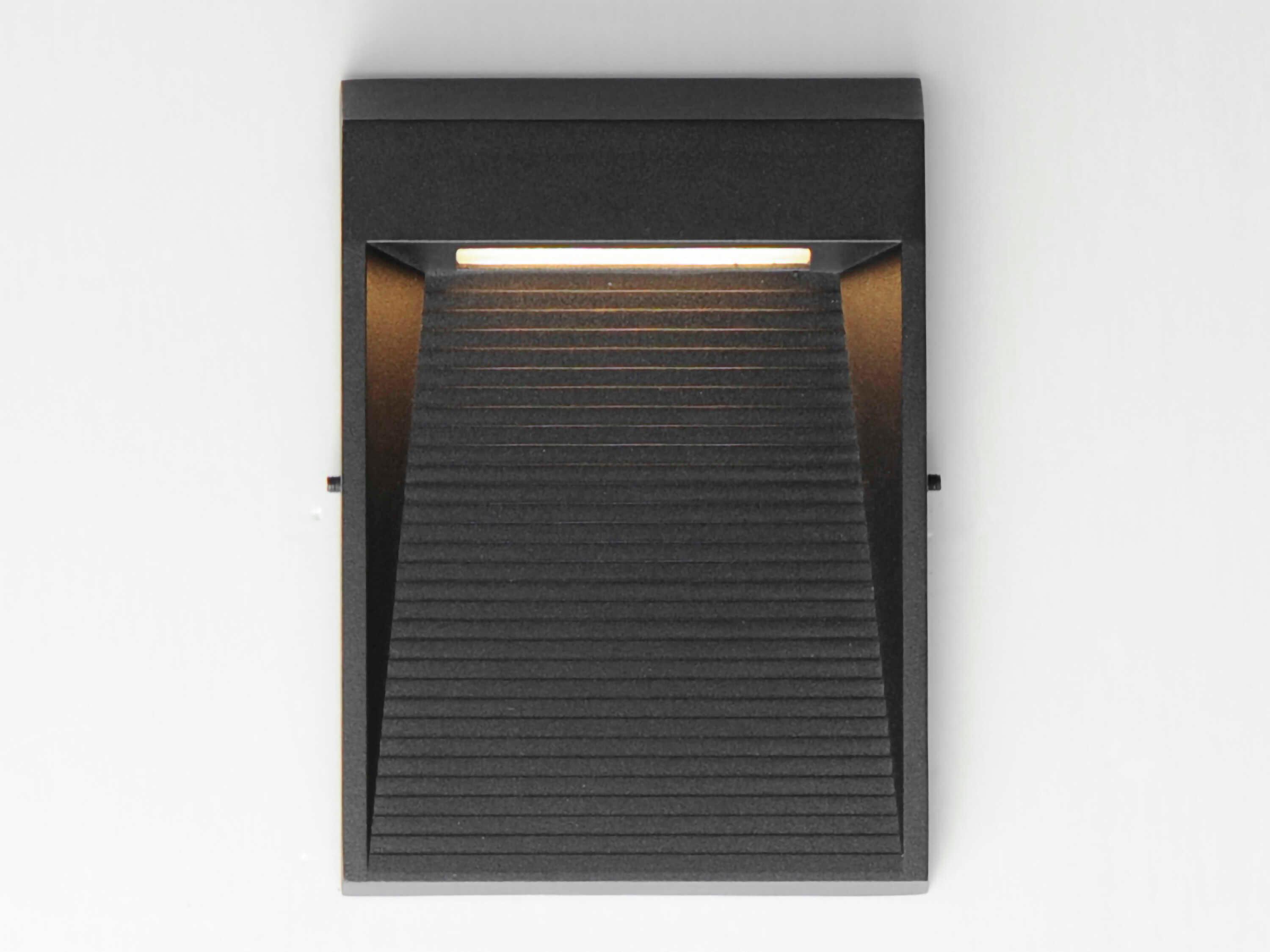 ET2 Steppes 1-Light Outdoor Wall Light