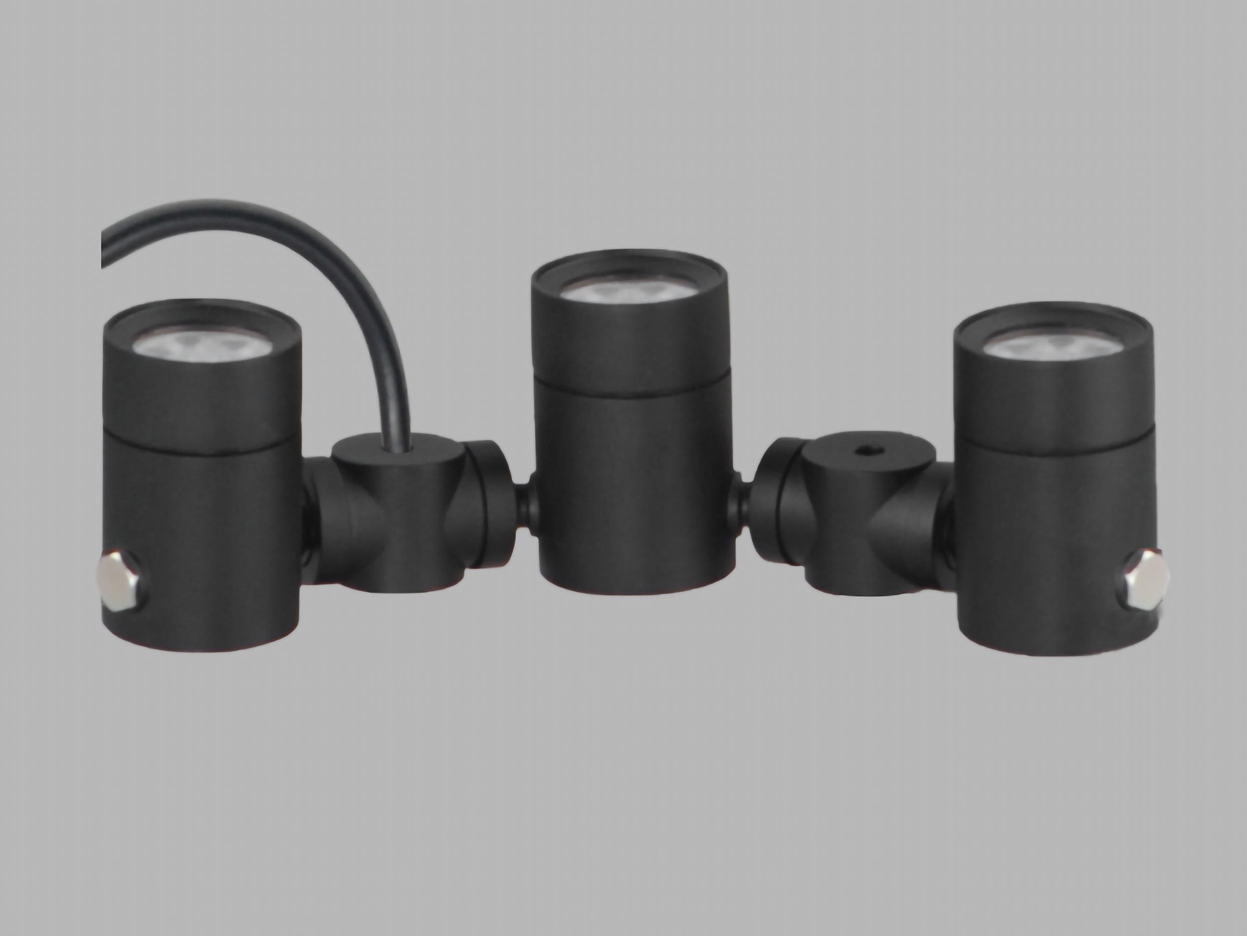 ET2 Tree Hugger 3-Light Outdoor Spot Light