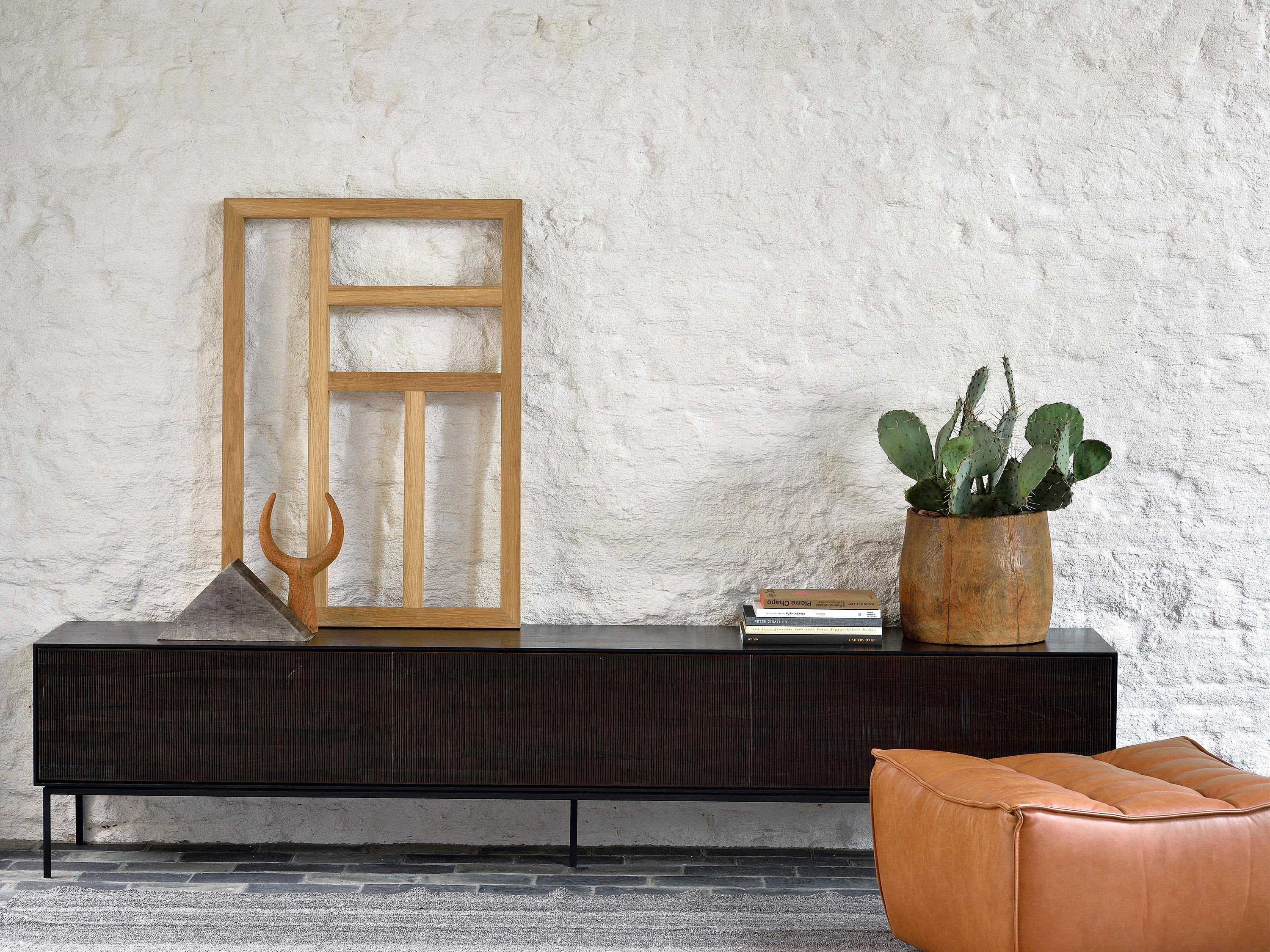 Ethnicraft Grooves  Entertainment Set