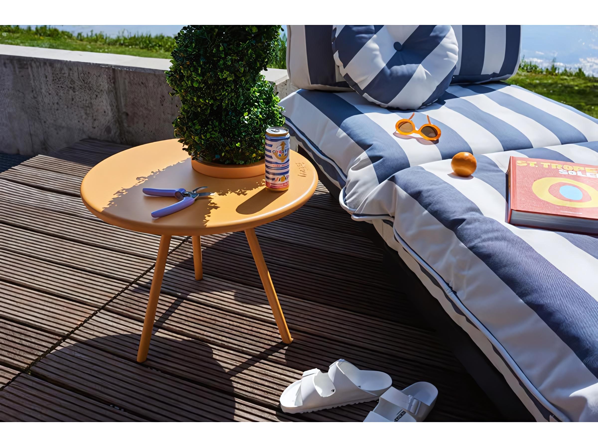 Fatboy Outdoor Circle Pillow in Stripe Ocean Blue