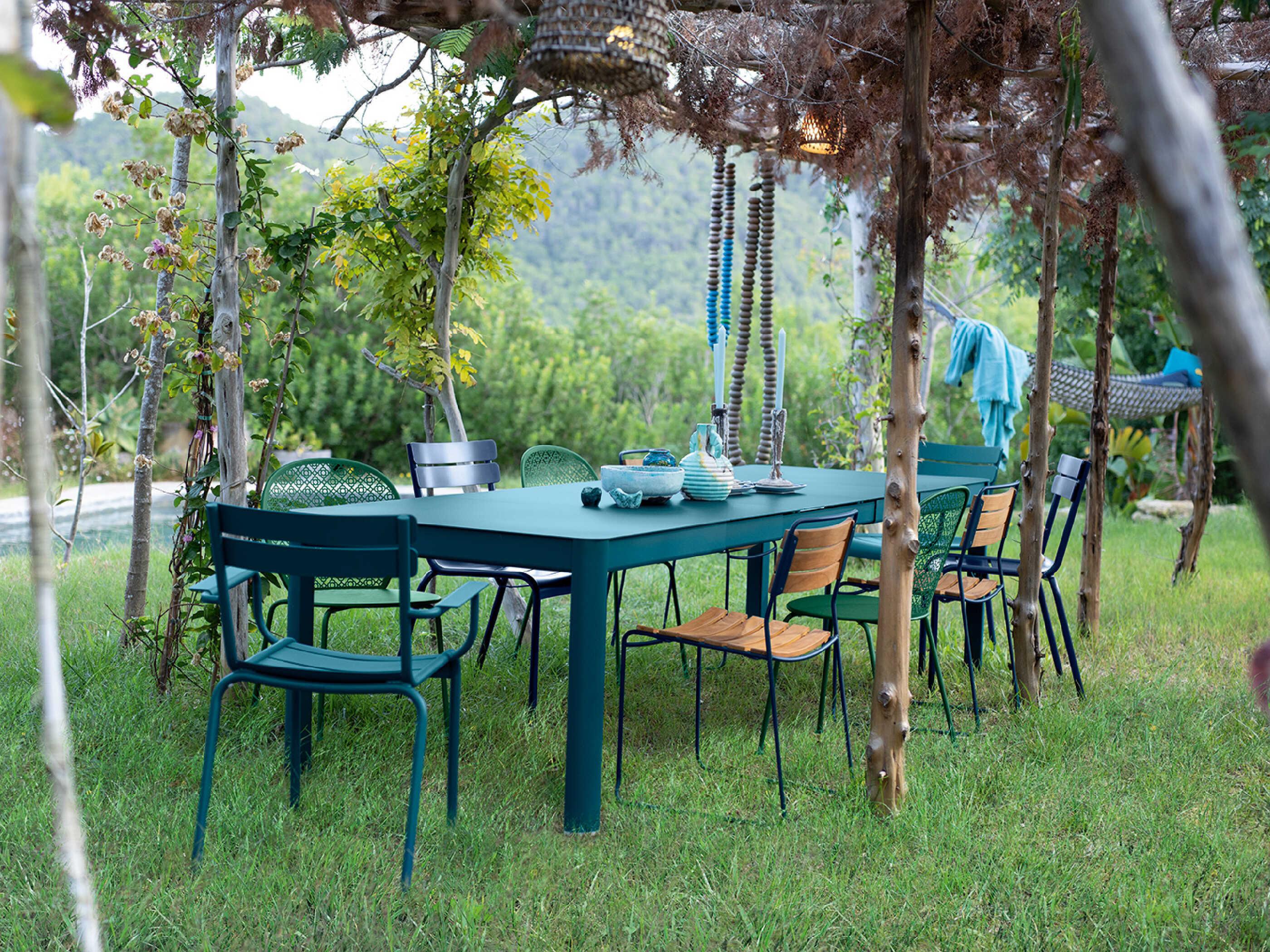 Fermob Ribambelle Aluminum Dining Set