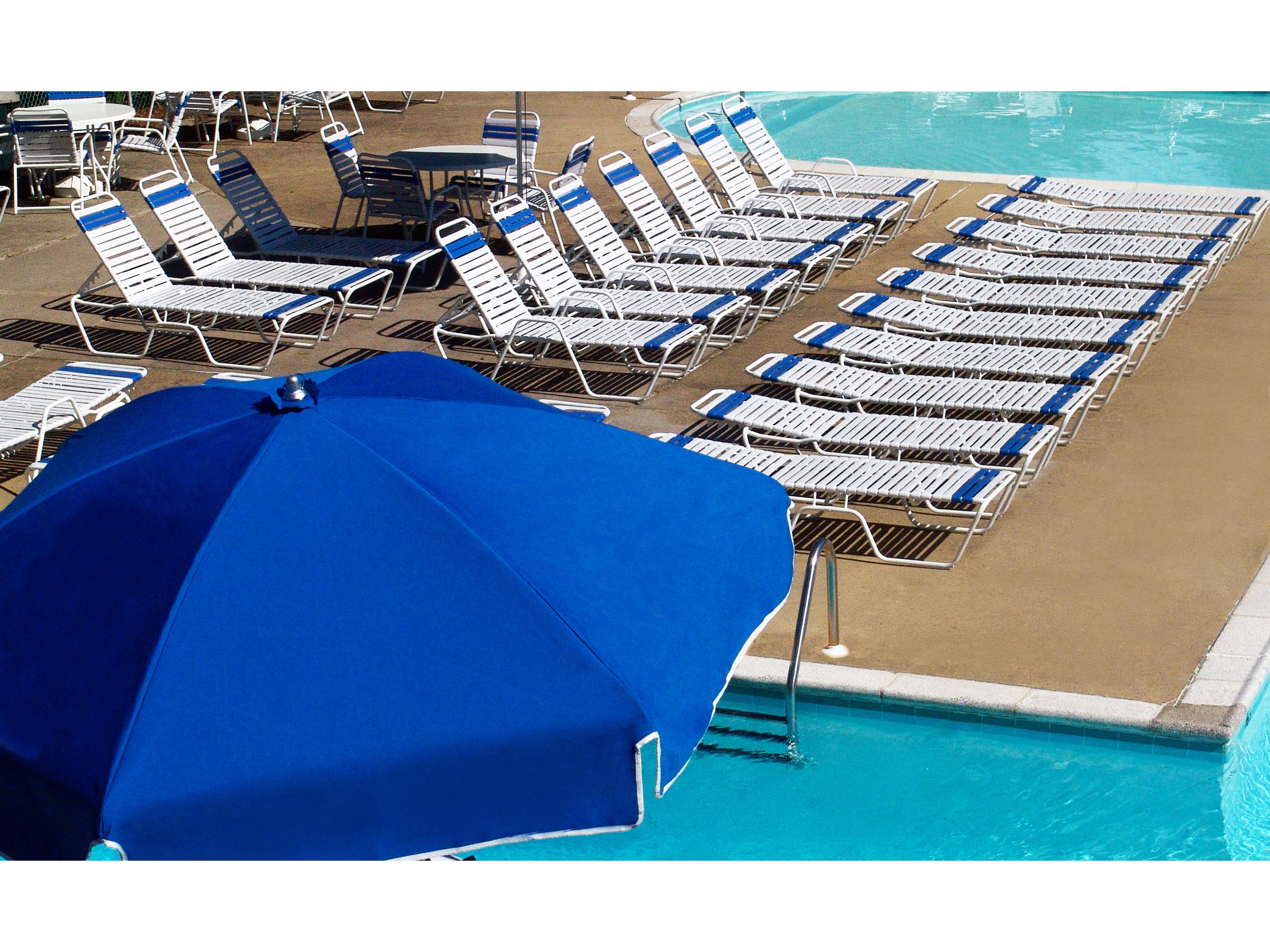 Frankford Quick Ship Lifeguard Aluminum Silver Anodized 6.5 Foot Hexagon Manual Lift Patio Umbrella - Steel Ribs