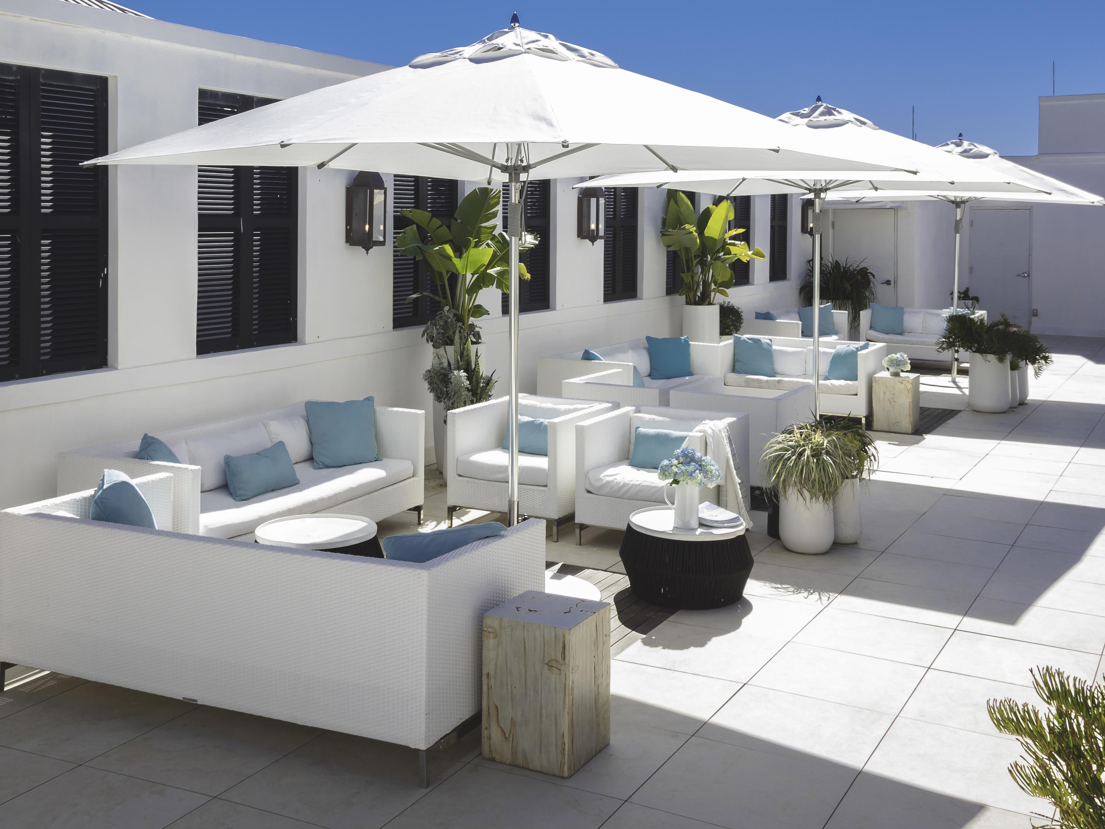 Frankford G-Series Monterey Market Aluminum Silver Anodized 10 Foot Square Double Pulley Lift Outdoor Patio Umbrella