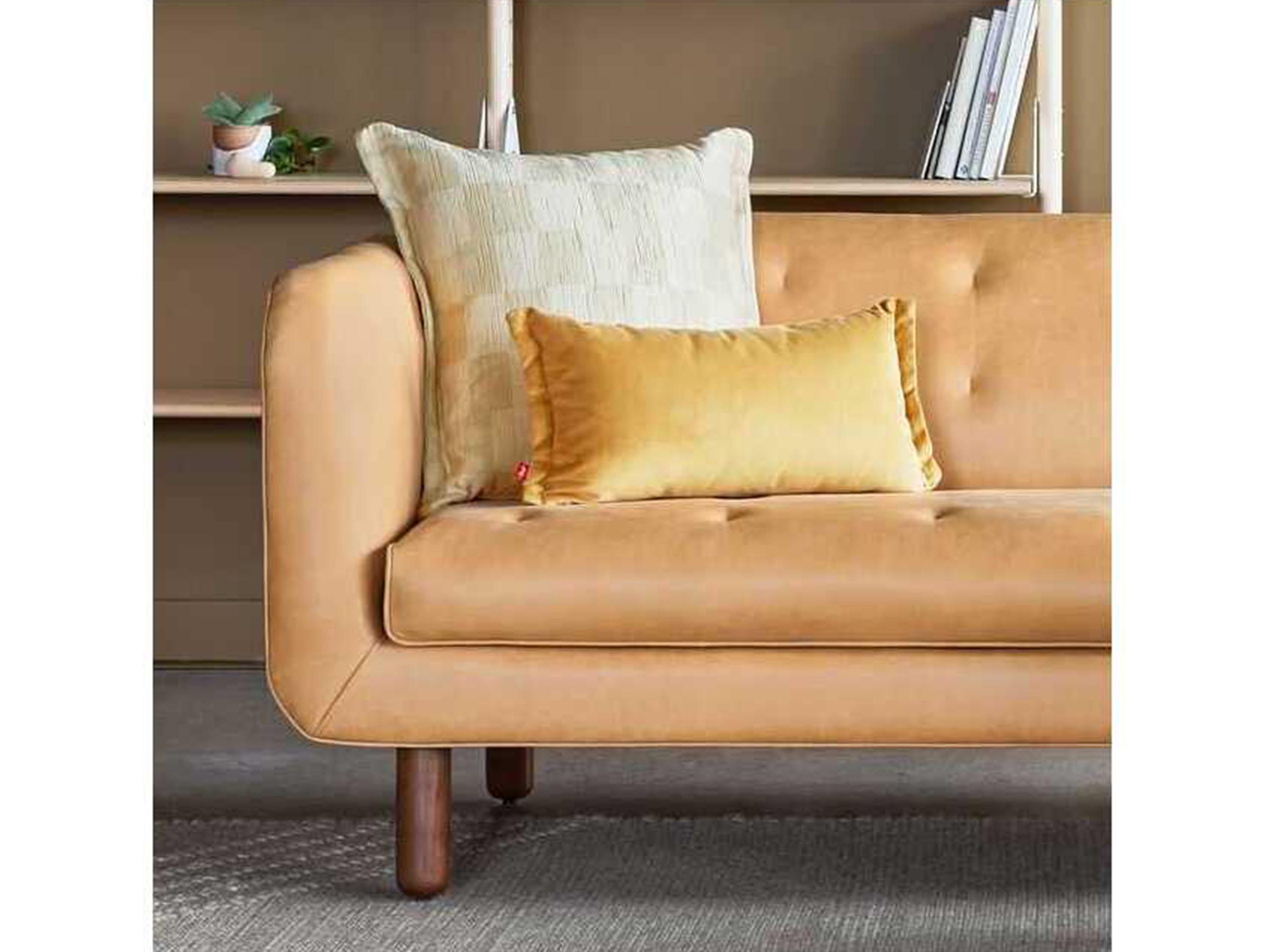 Gus* Modern Ravioli Mosaic Shell Beige Throws