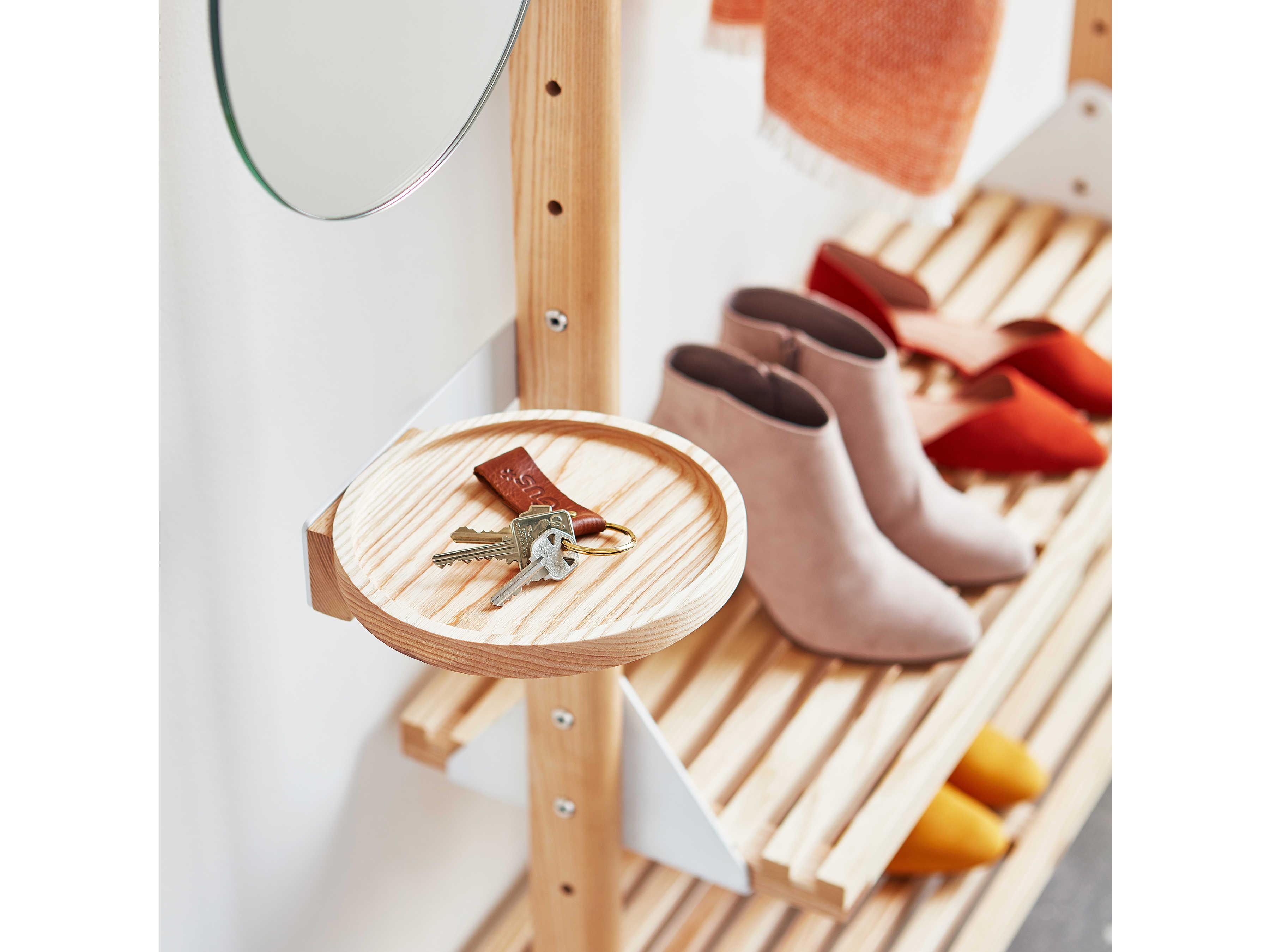 Gus* Modern Branch Ash Blonde / White Side Tray