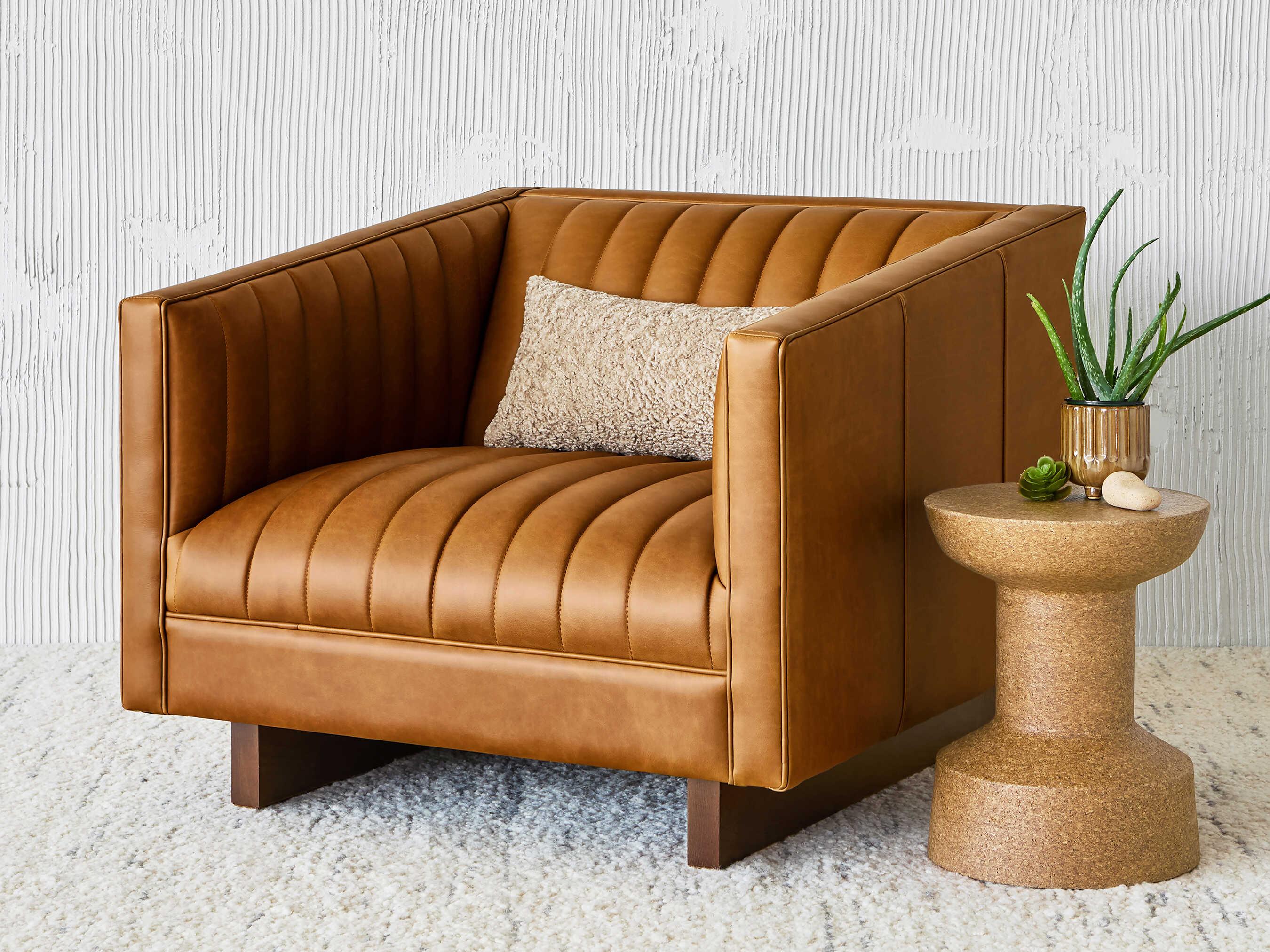 Gus* Modern Wallace Table Set