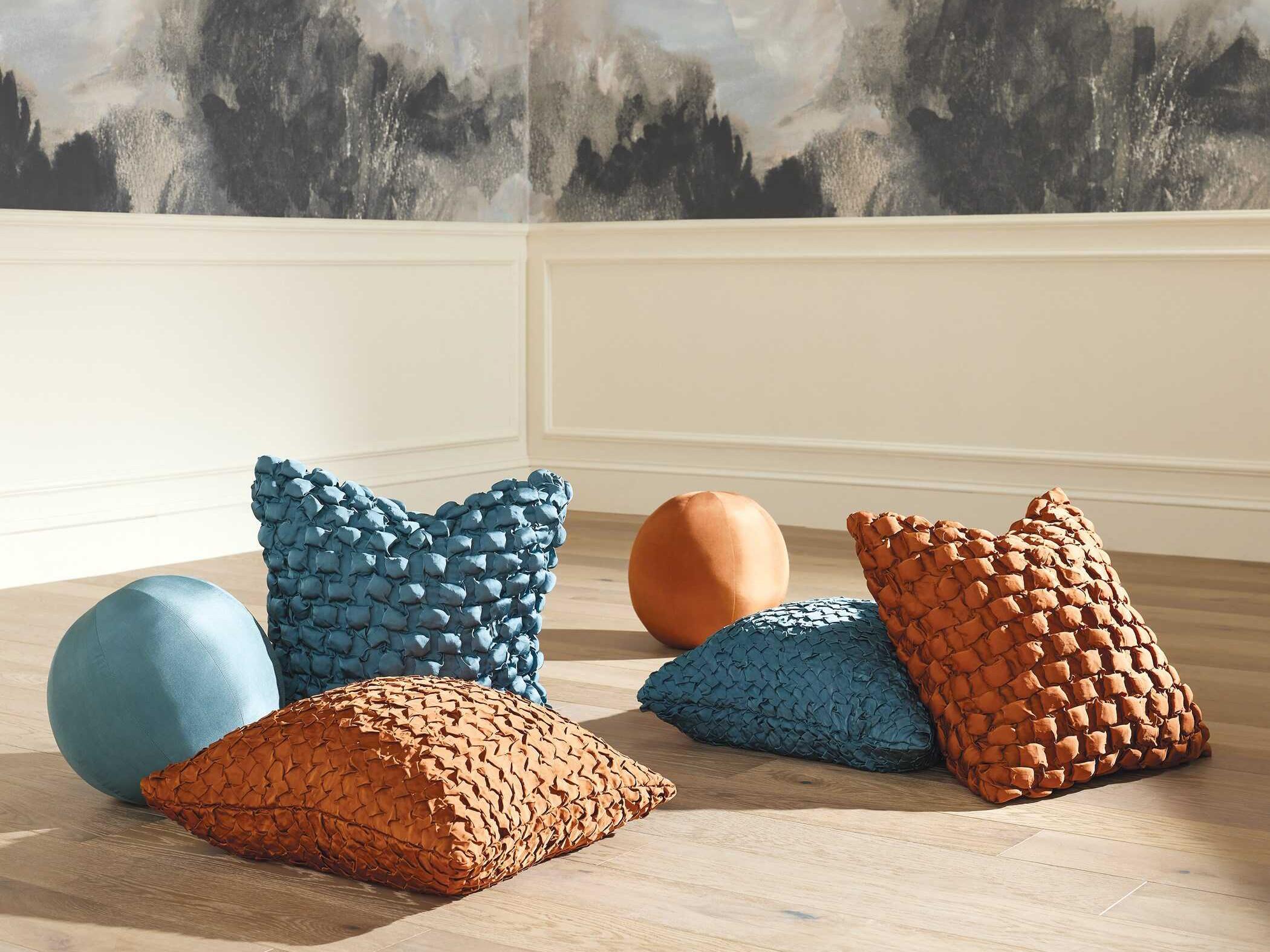 Global Views Ronde Rust Pillow