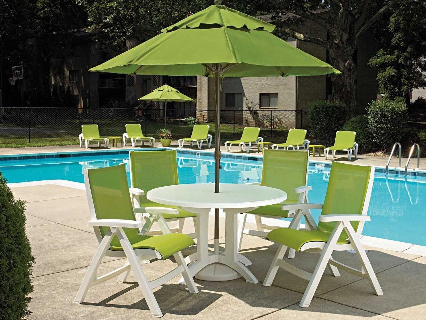 Grosfillex Jamaica Beach Sling Resin White Patio Dining Set in Fern Green