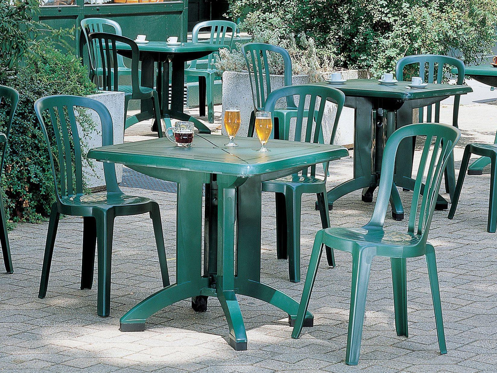 Grosfillex Miami Amazon Green Resin Bistro Set