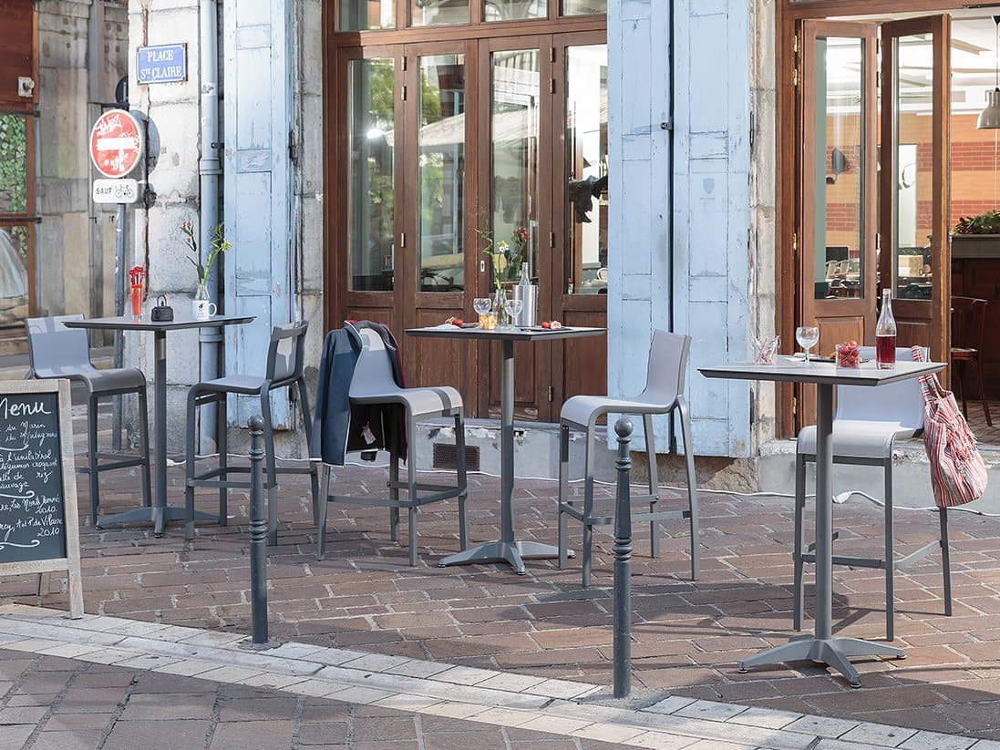 Grosfillex Sunset Platinum Gray Aluminum Sling Bar Set in Gray