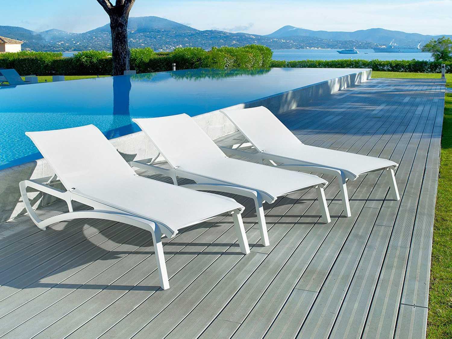 Grosfillex Sunset Glacier White Aluminum Sling Outdoor Lounge Set