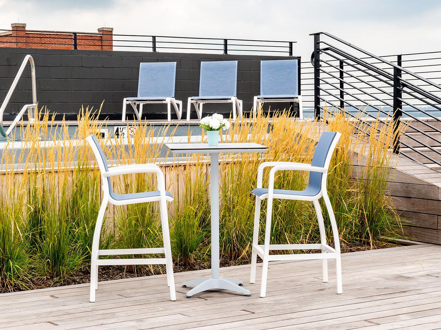 Grosfillex Sunset Aluminum White Glacier White/White Square Outdoor Patio Bar Height Table