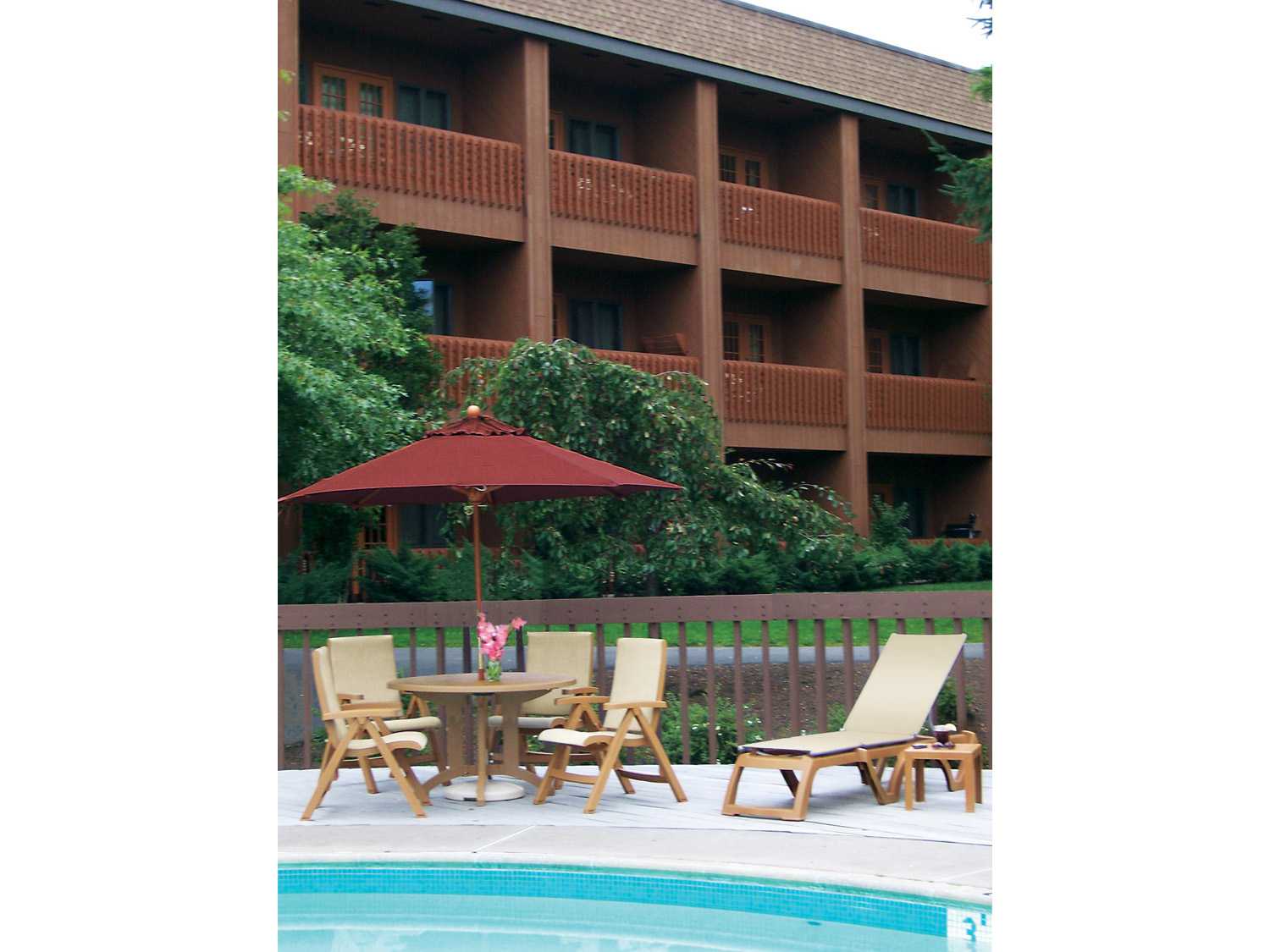 Grosfillex Marina Sling Resin Teakwood Adjustable Outdoor Patio Chaise Lounge in Khaki