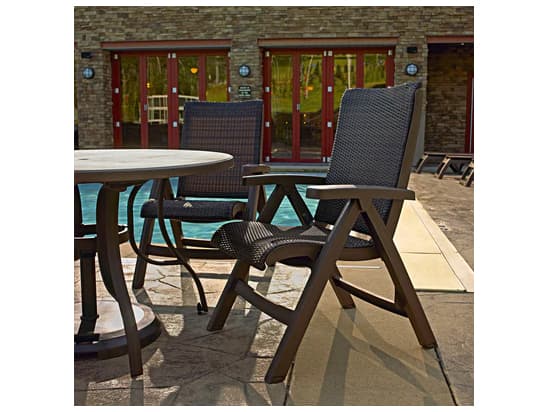 Grosfillex Java Resin Wicker Bronze Folding Patio Lounge Chair in Bronze