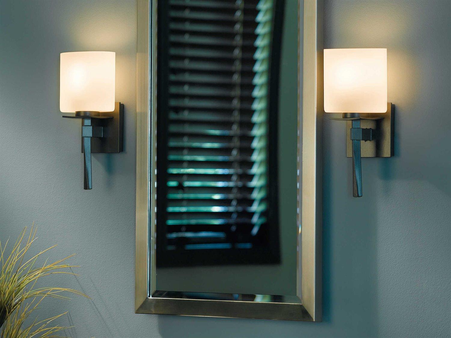 Hubbardton Forge Beacon Hall 1-Light Glass Wall Sconce