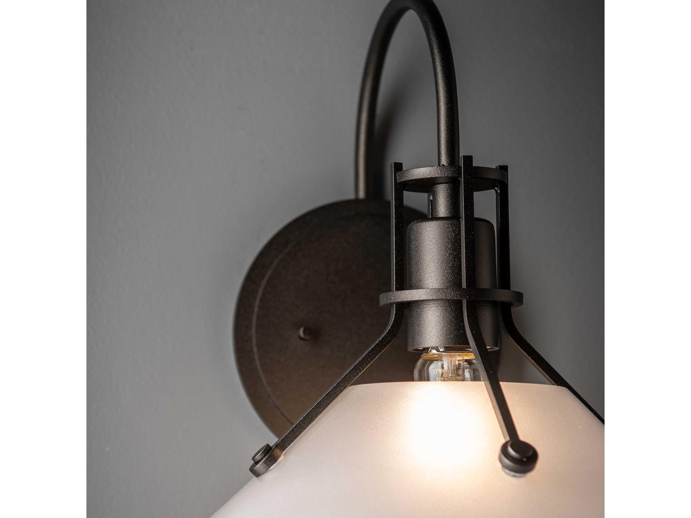 Hubbardton Forge Henry 1-Light Wall Sconce