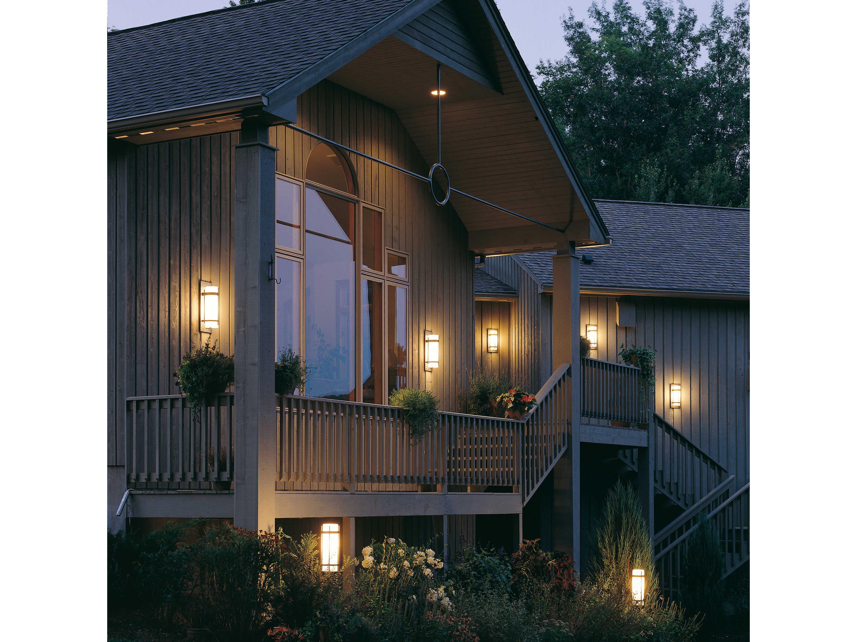 Hubbardton Forge Banded 1 - Light Incandescent Outdoor Post Light