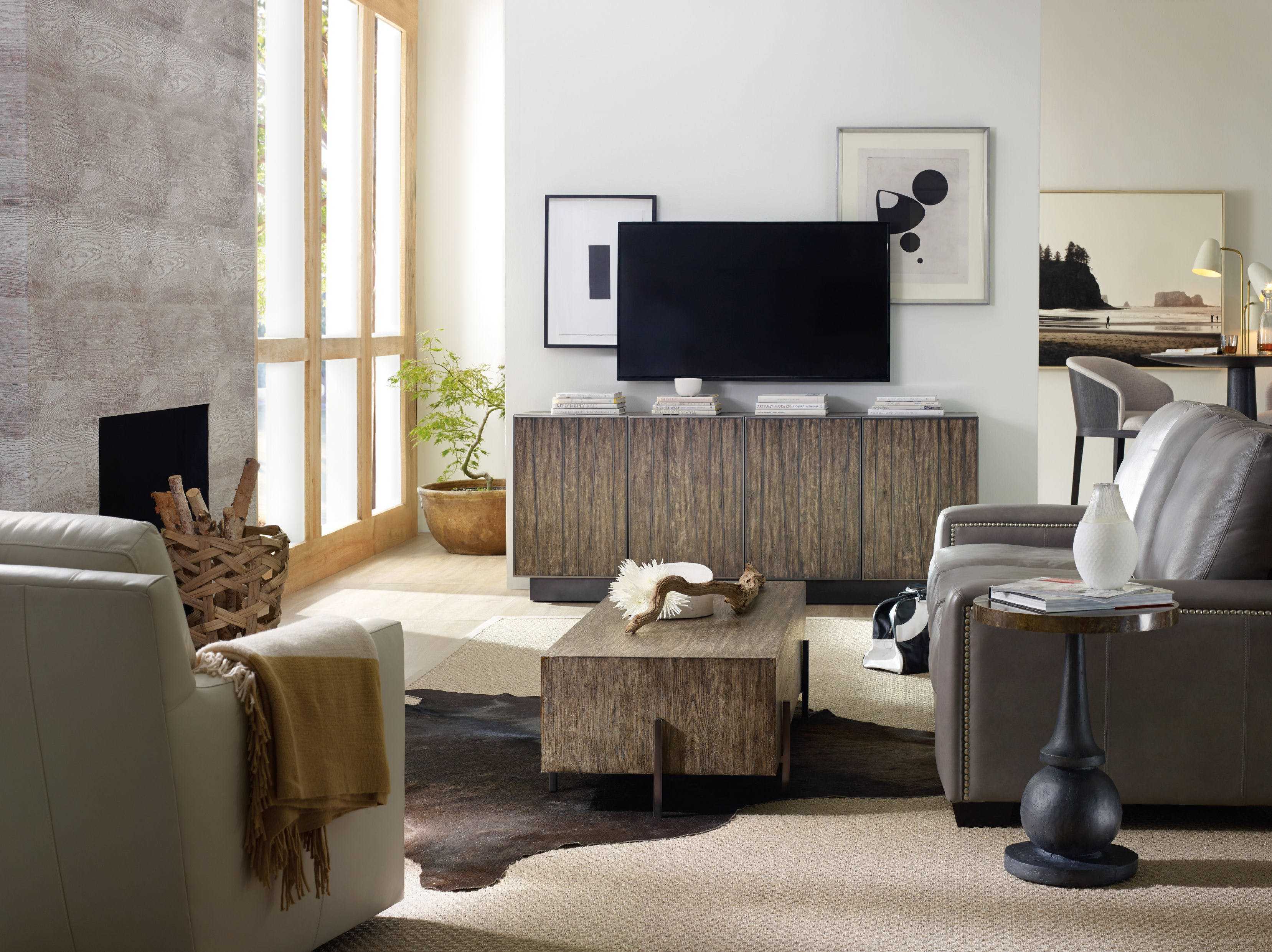 Hooker Furniture Curata Round Metal Brass With Patina End Table