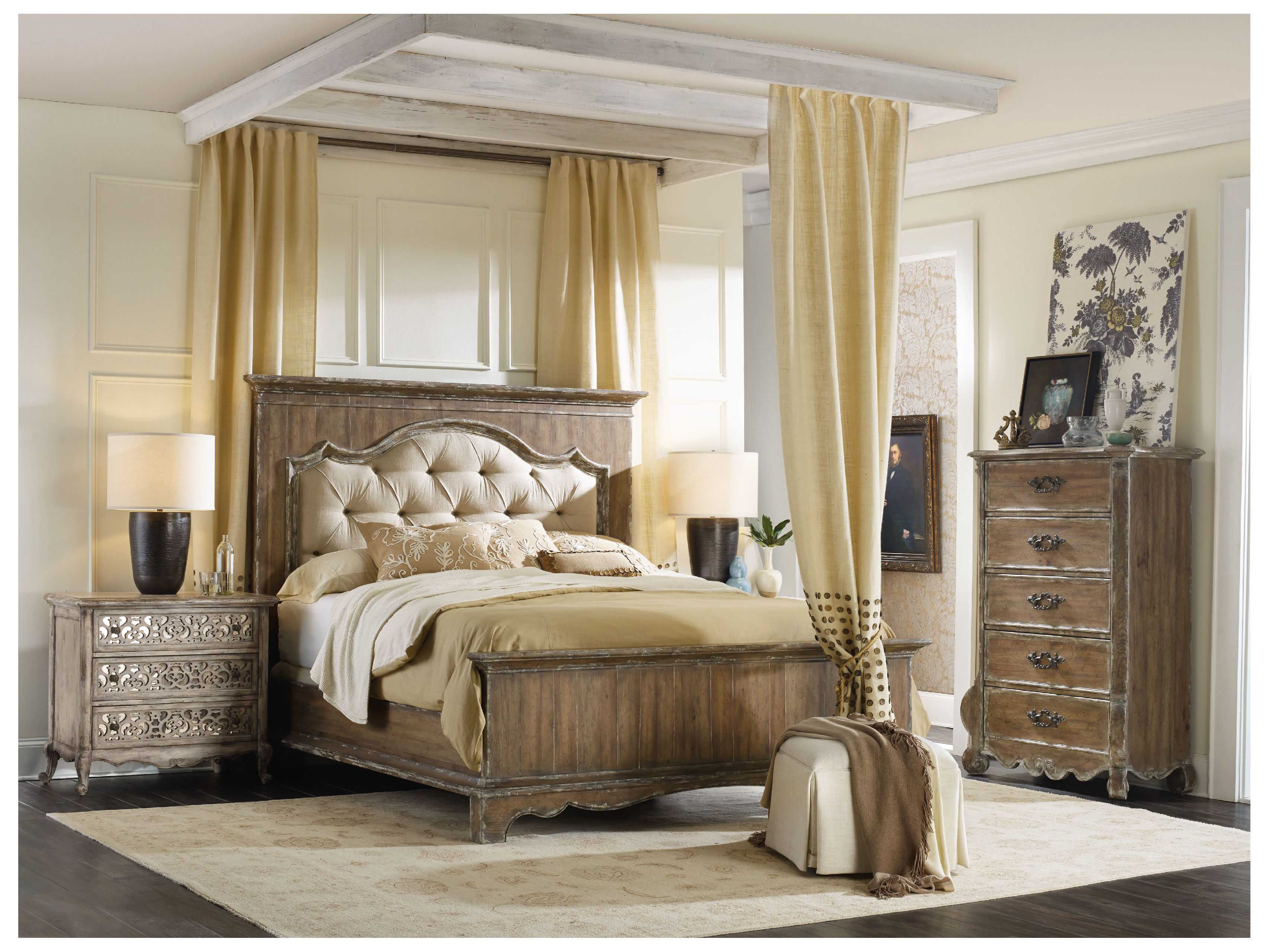 Hooker Furniture Chatelet 5-Drawers Caramel Froth Brown Hardwood Accent Chest